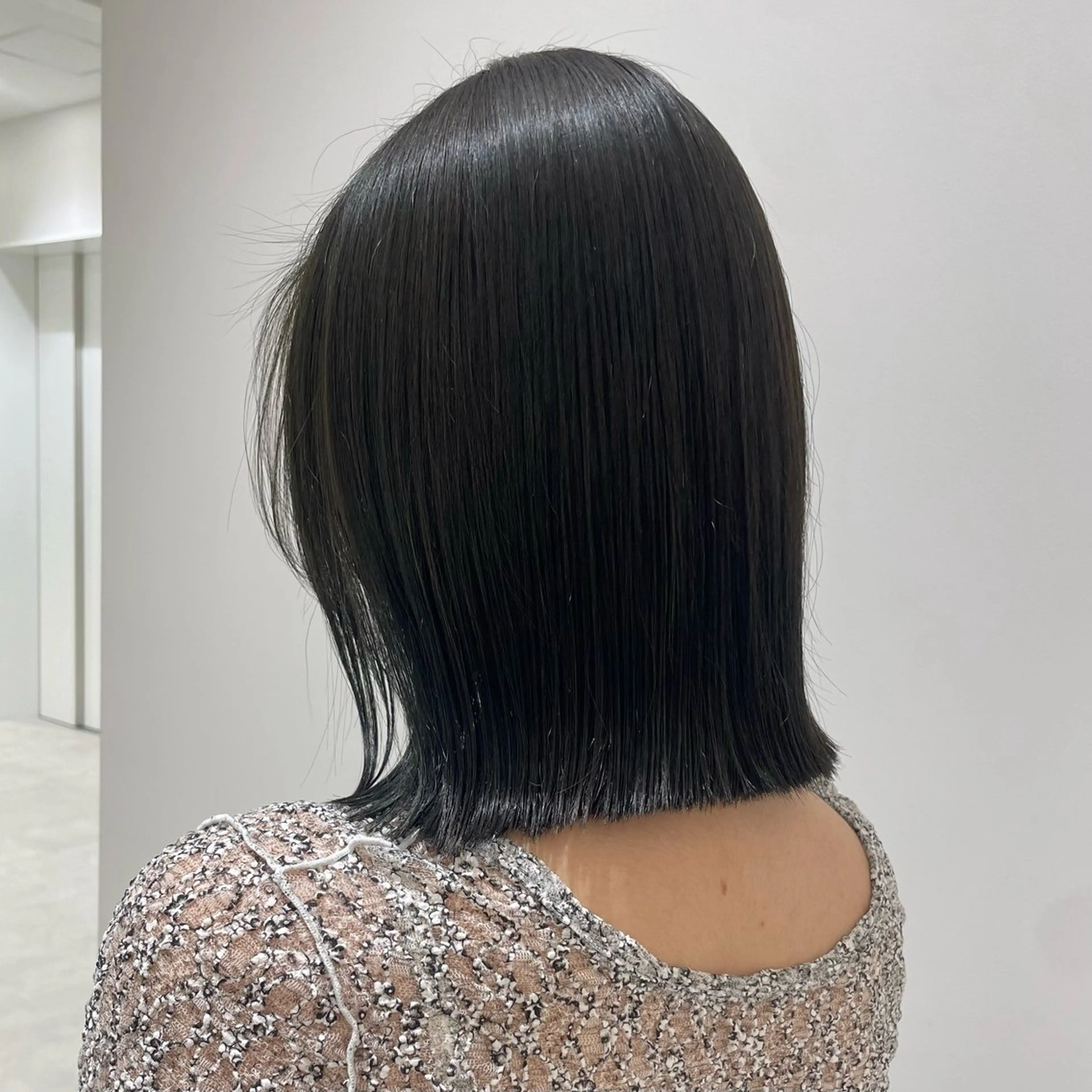 ミディアム ヘアカラー 🏳️‍⚧️艶カラー /アレンジ🎀くるみのヘアスタイル