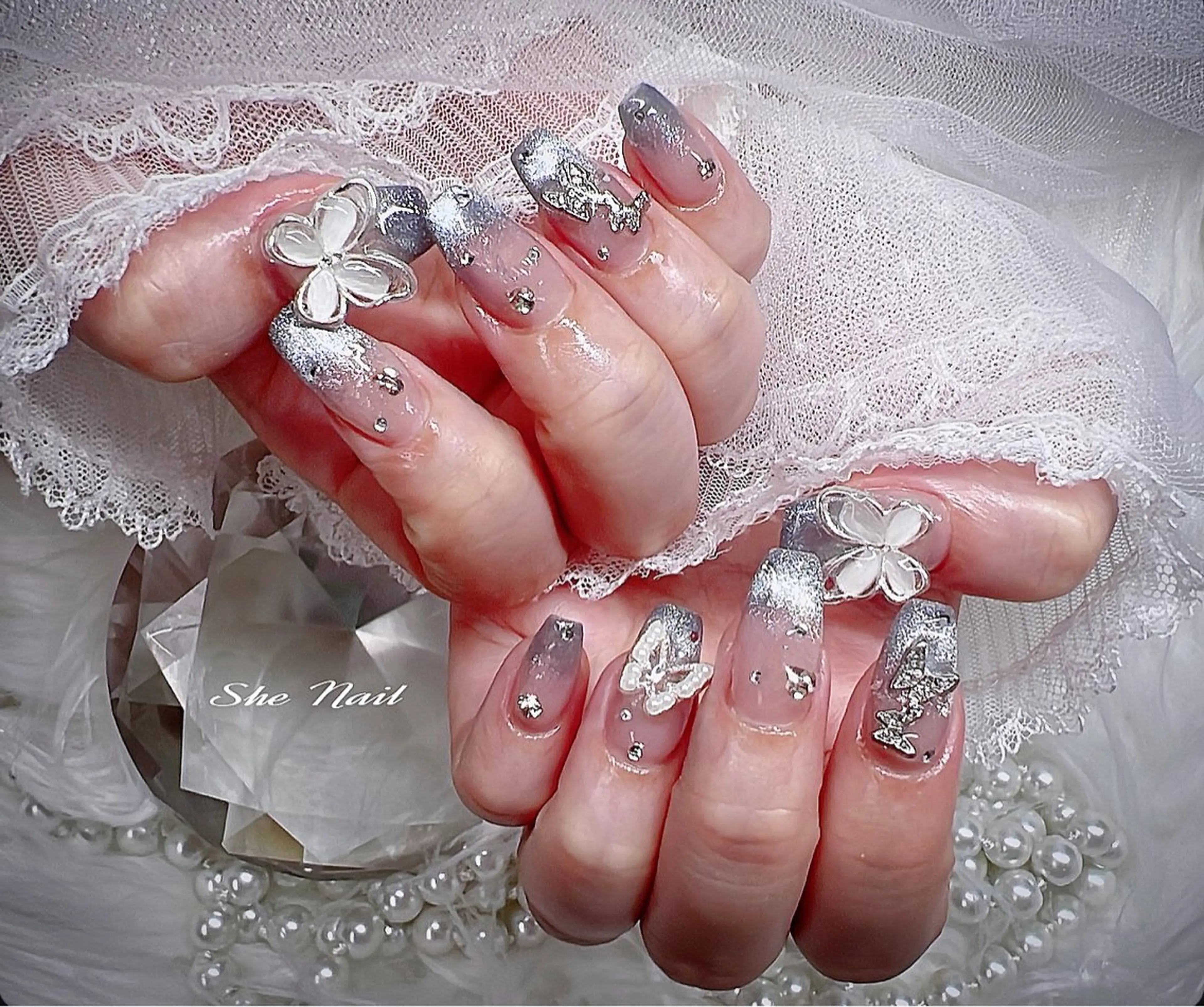 ネイル チークネイル 長さ出し フレンチネイル ガラスフレンチ グラデーション She   Nail所属・ISA_ BELLAのネイルデザイン