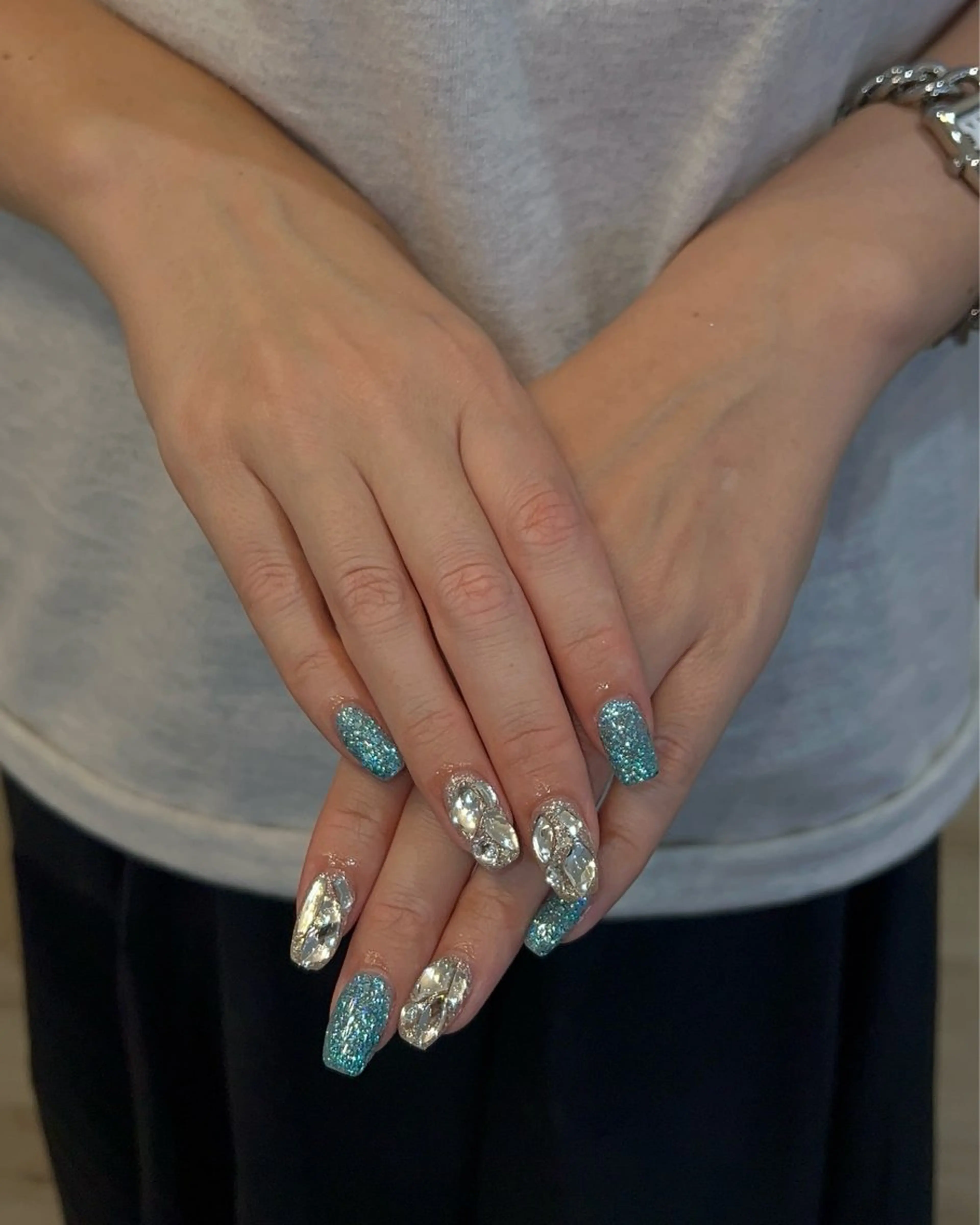 ネイル ハンドネイル フットネイル ハンドケア Nes.Nail所属・Miyagi Asamiのネイルデザイン