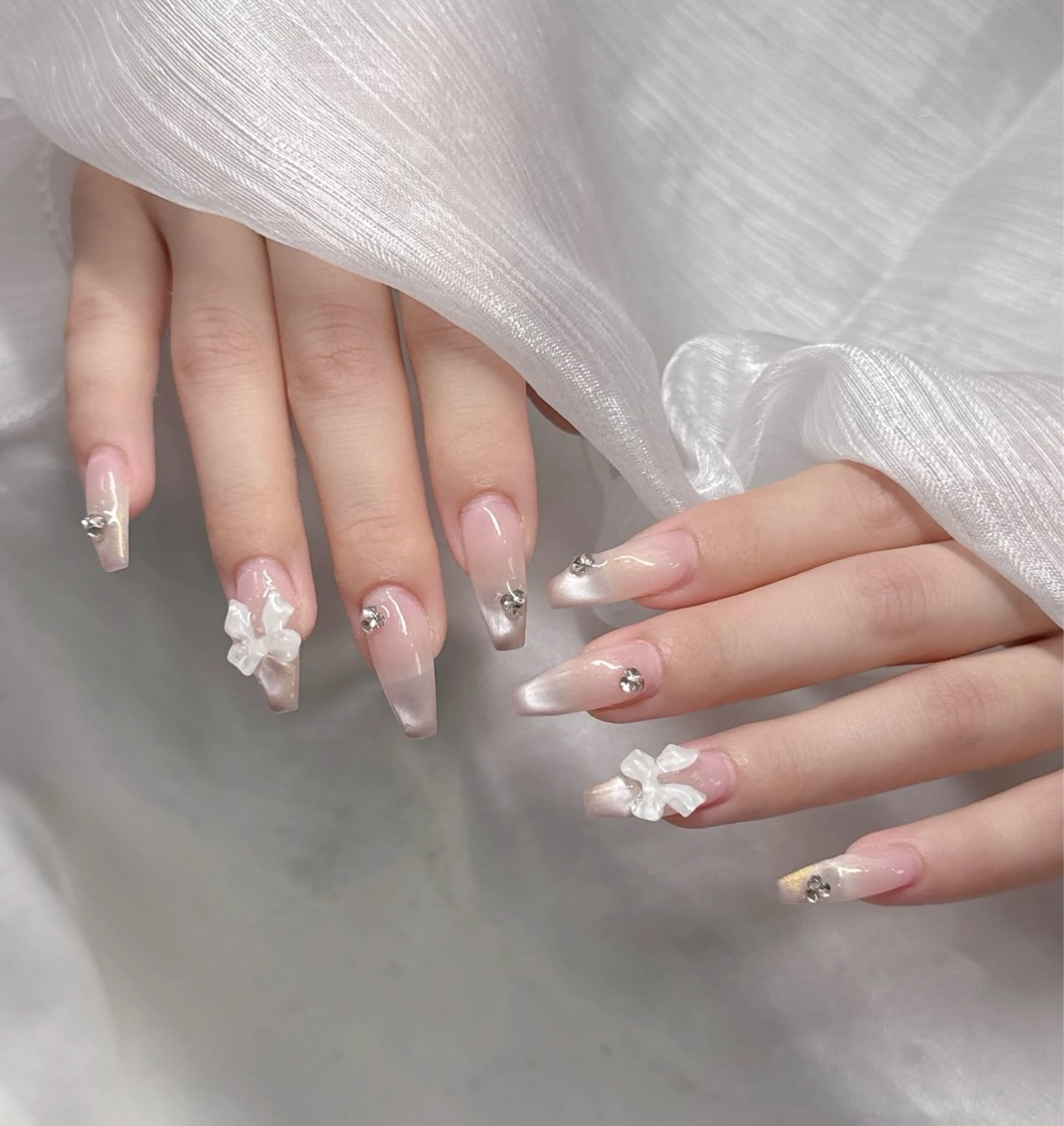 ネイル オーロラネイル チークネイル 長さ出し フットネイル フレンチネイル ハンドネイル Lee Ainのネイルデザイン