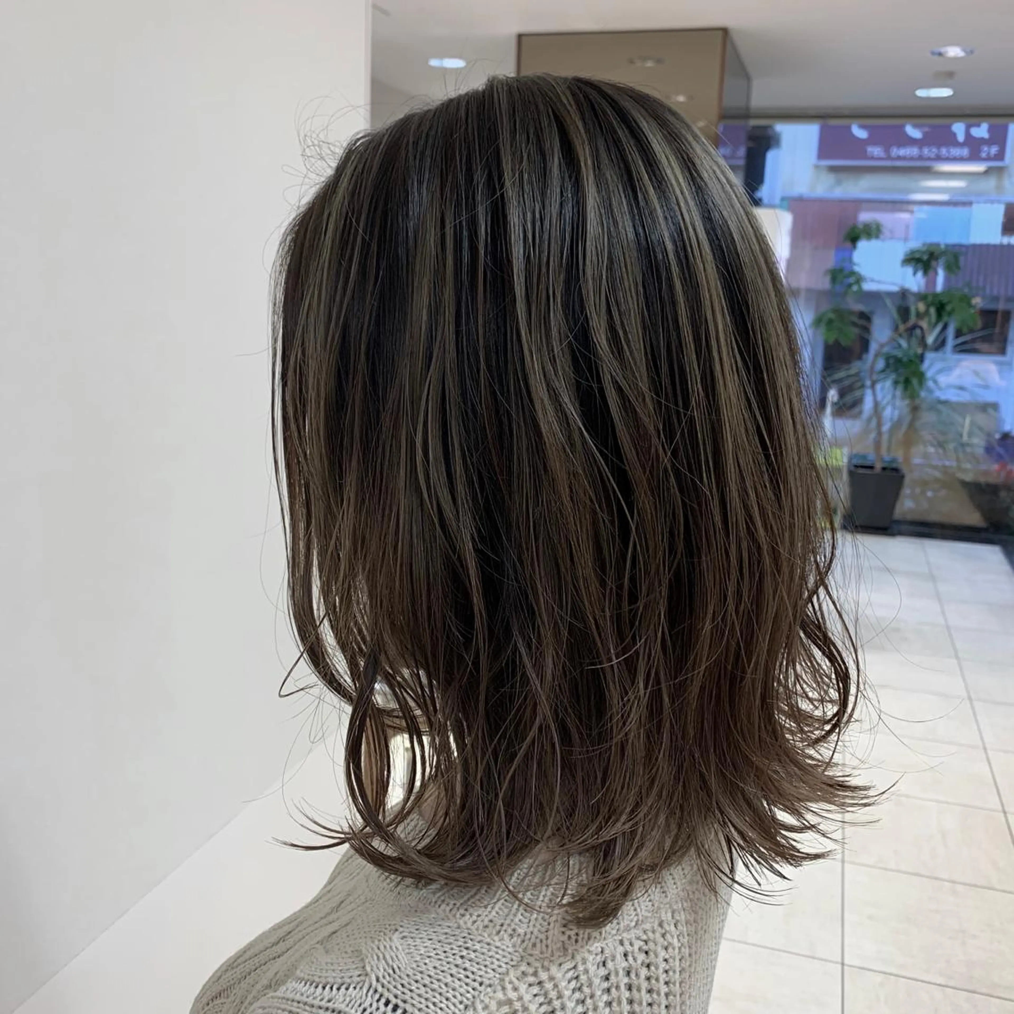 ミディアム カラー ヘアアレンジ ヘアカラー トリートメント 【Sweep】おじま のぞみのヘアスタイル