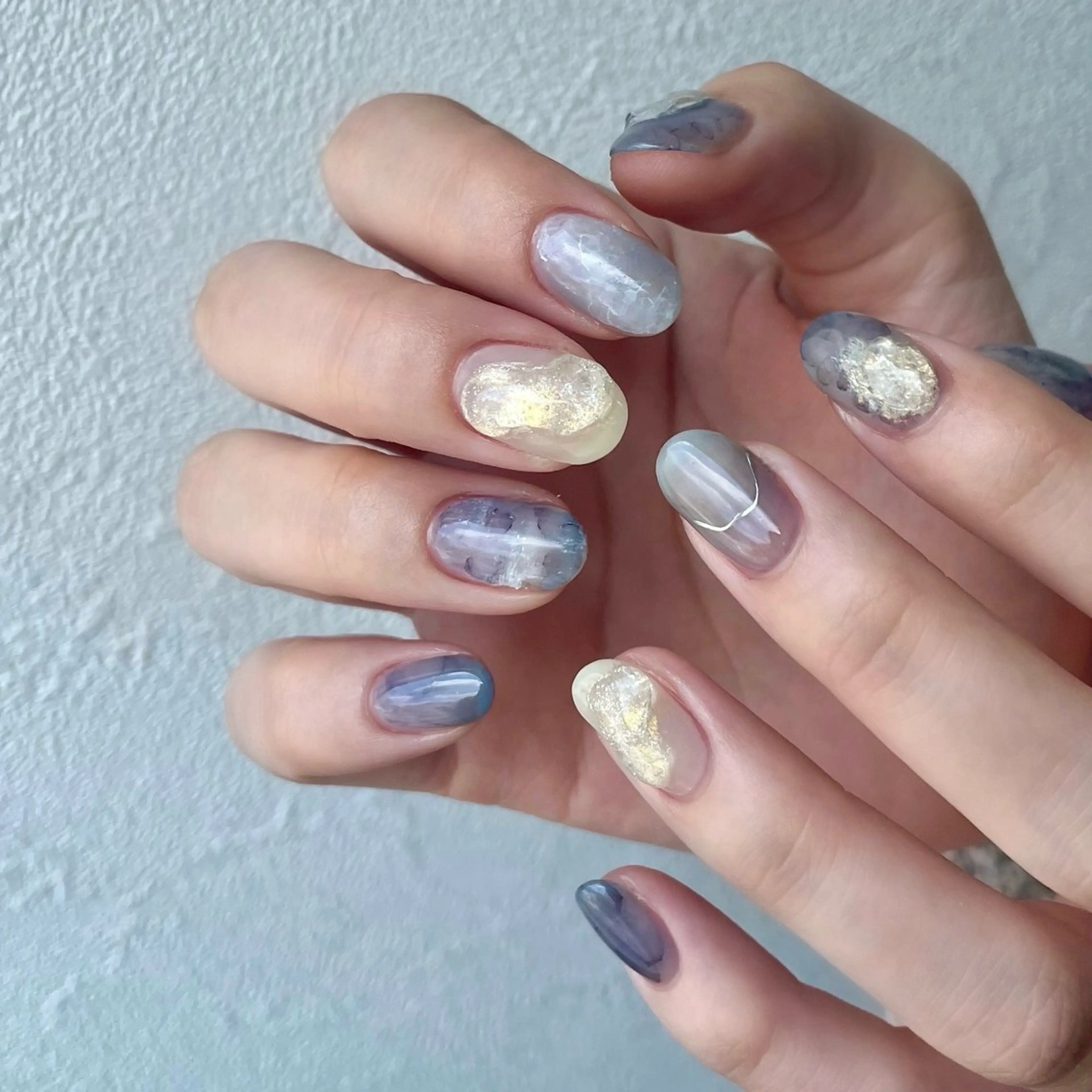 ネイル アートネイル オーロラネイル ブルー ジェルネイル 持ち込み ハンドネイル norme_ akiのネイルデザイン