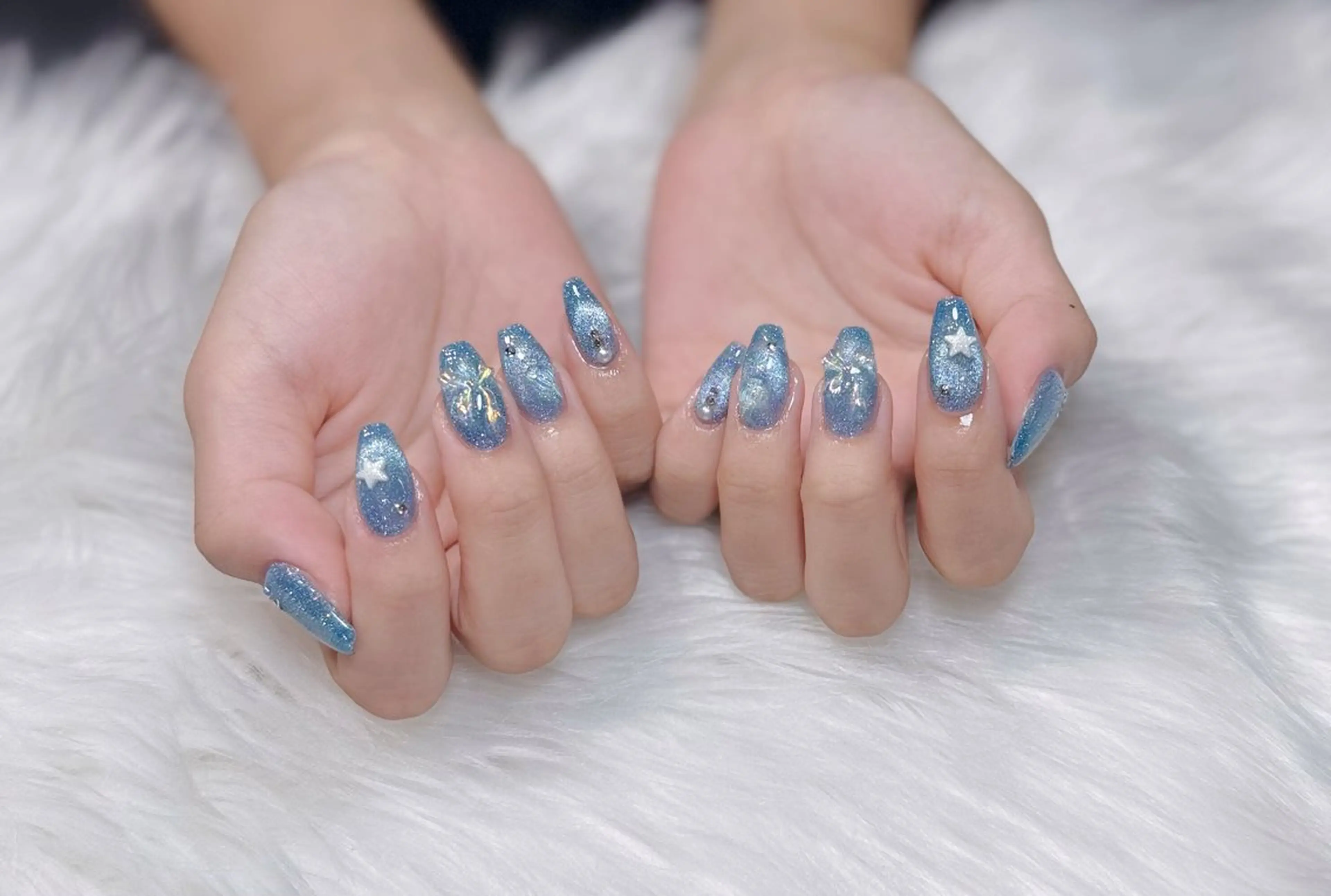 ネイル オーロラネイル チークネイル フットネイル フレンチネイル ジェルネイル ハンドネイル Nichi Nailsのネイルデザイン