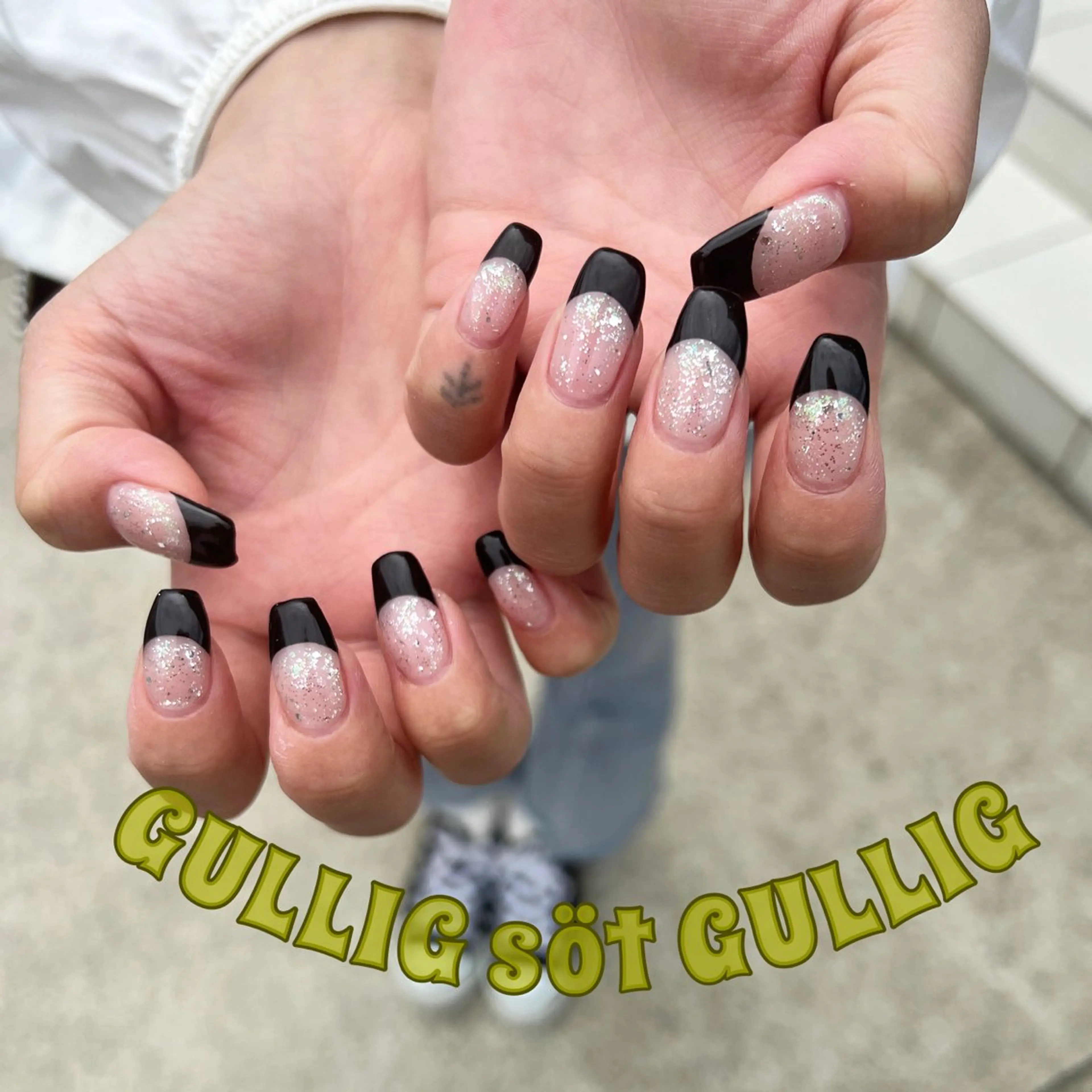 ネイル ハンドネイル GULLIG söt GULLIGのネイルデザイン