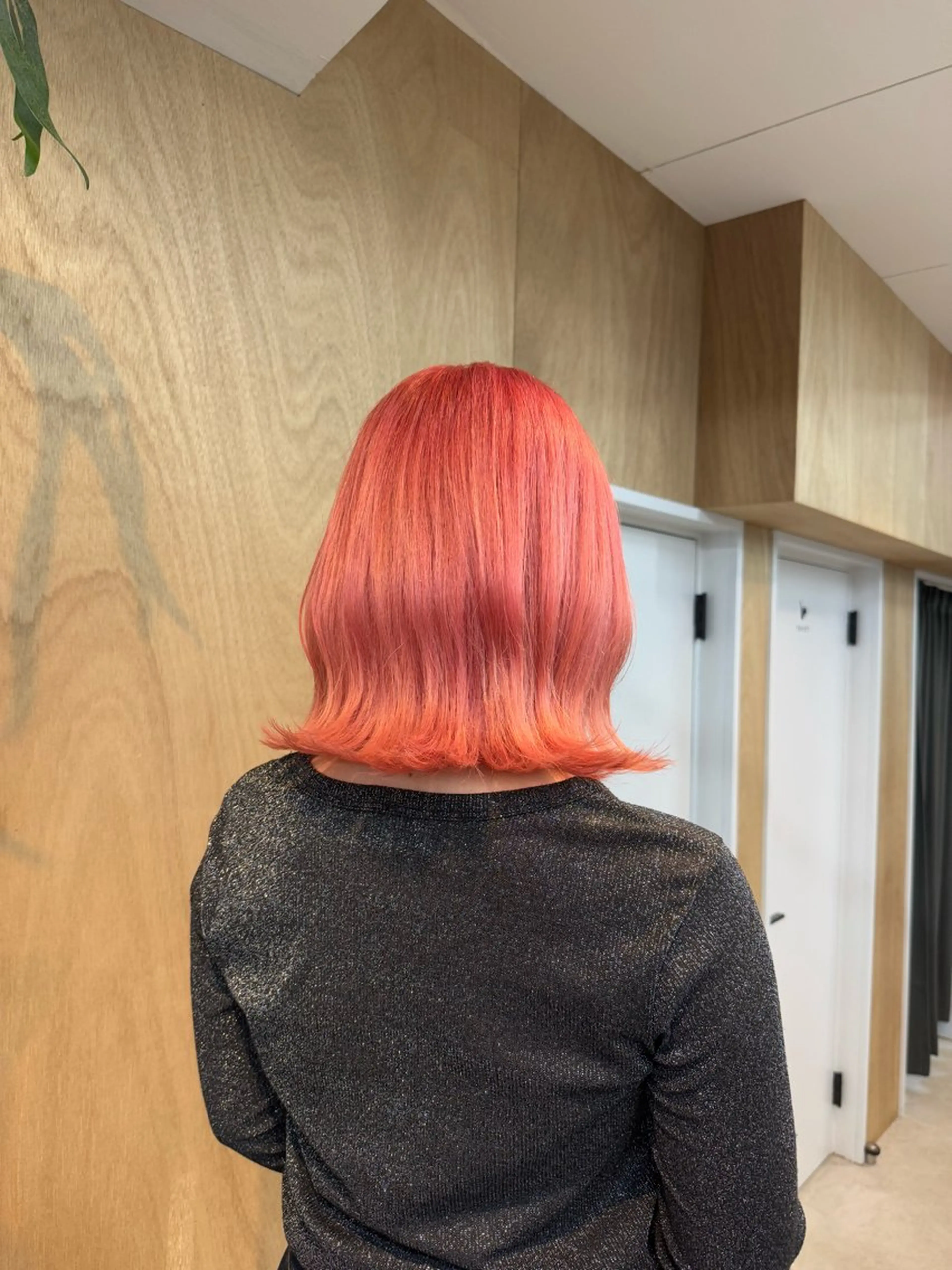 ミディアム INORI /フェイスレイヤーのヘアスタイル