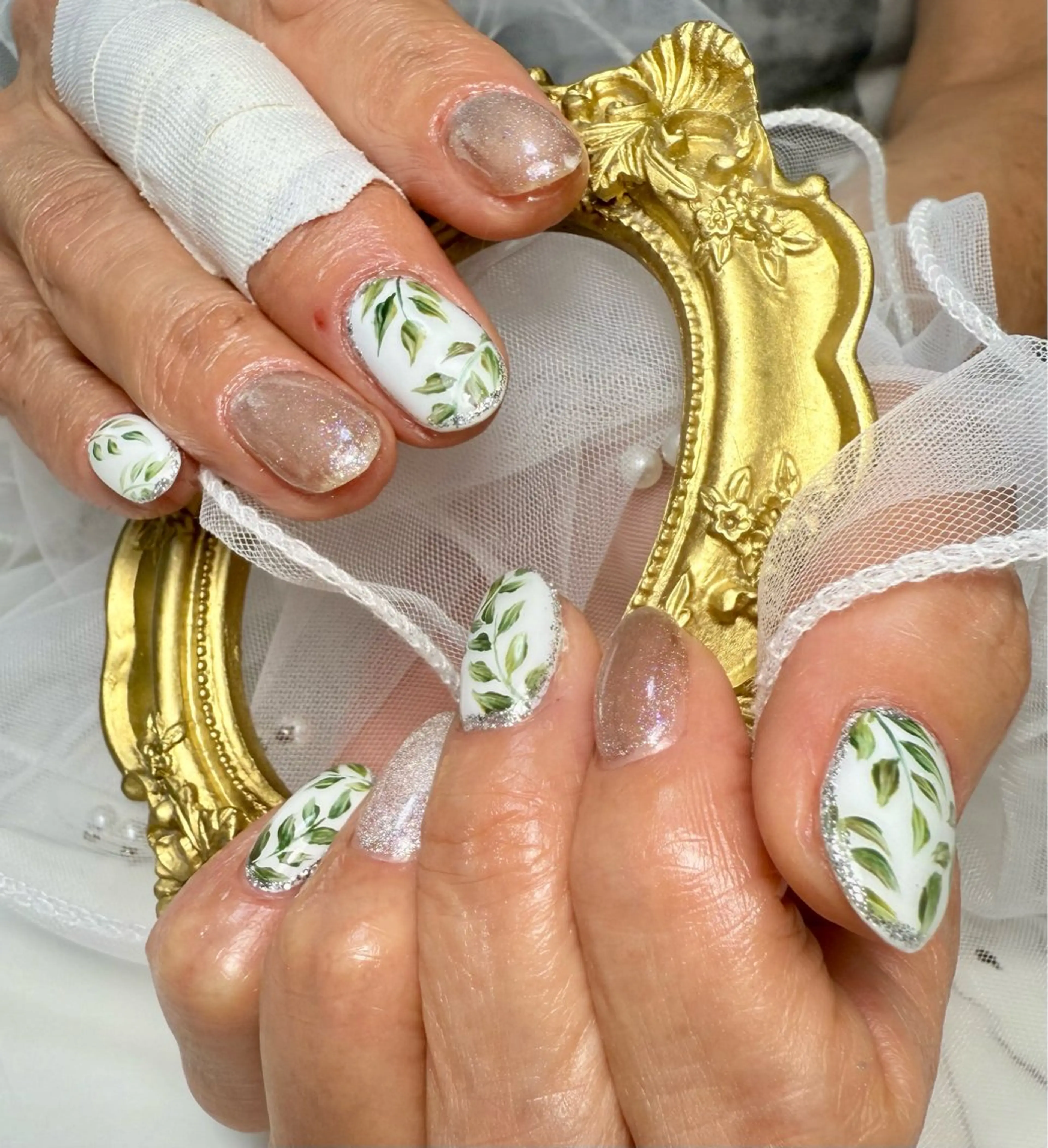 ネイル アートネイル フレンチネイル ガラスフレンチ 氷ネイル・うるうるネイル キラキラネイル M.N_ nailのネイルデザイン