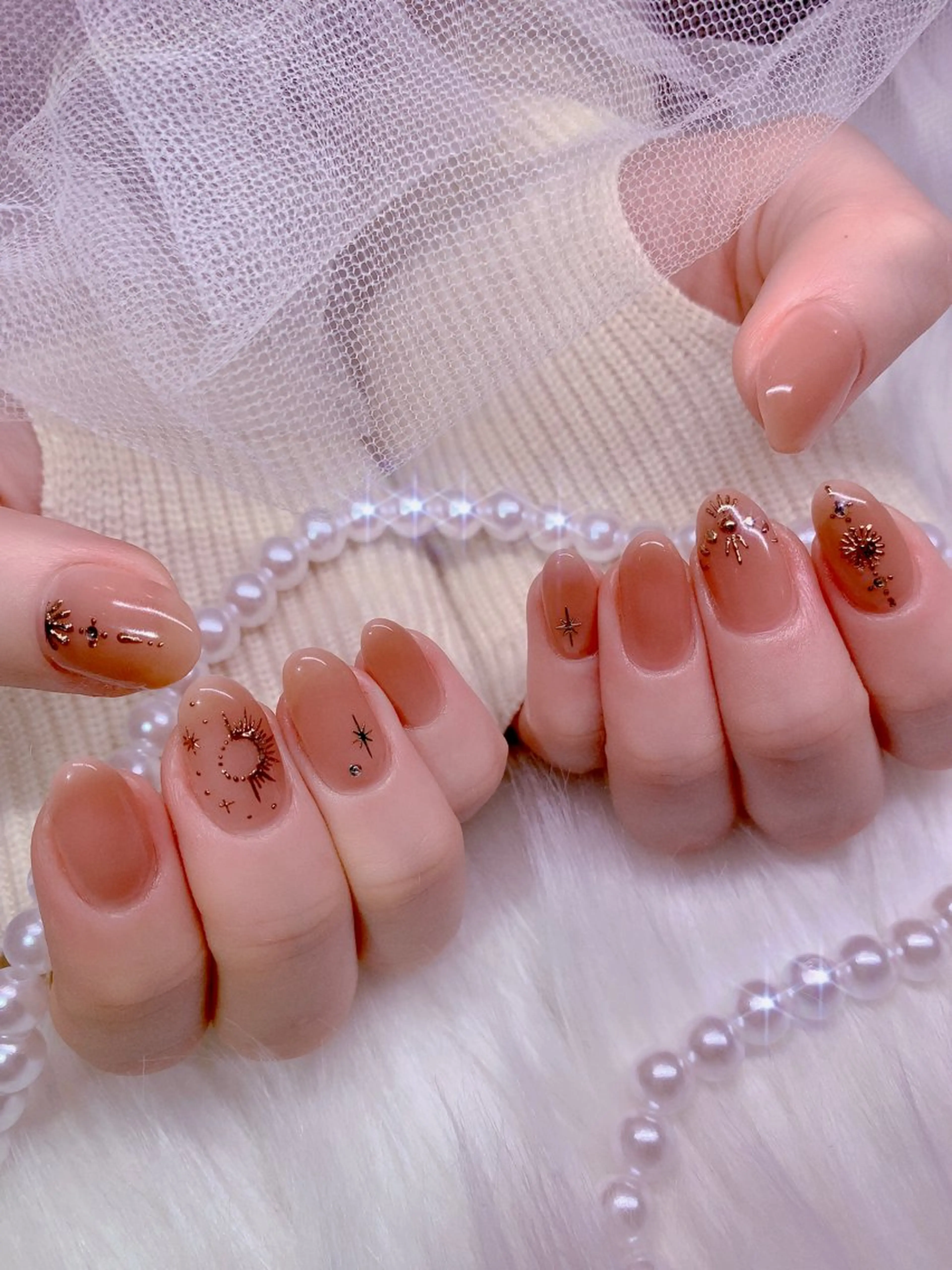 ネイル アートネイル ゴールド キラキラネイル ミラーネイル 持ち込み シェアサロンLei.g(レイジー)所属・3Dアートネイル💗 都築レナのネイルデザイン