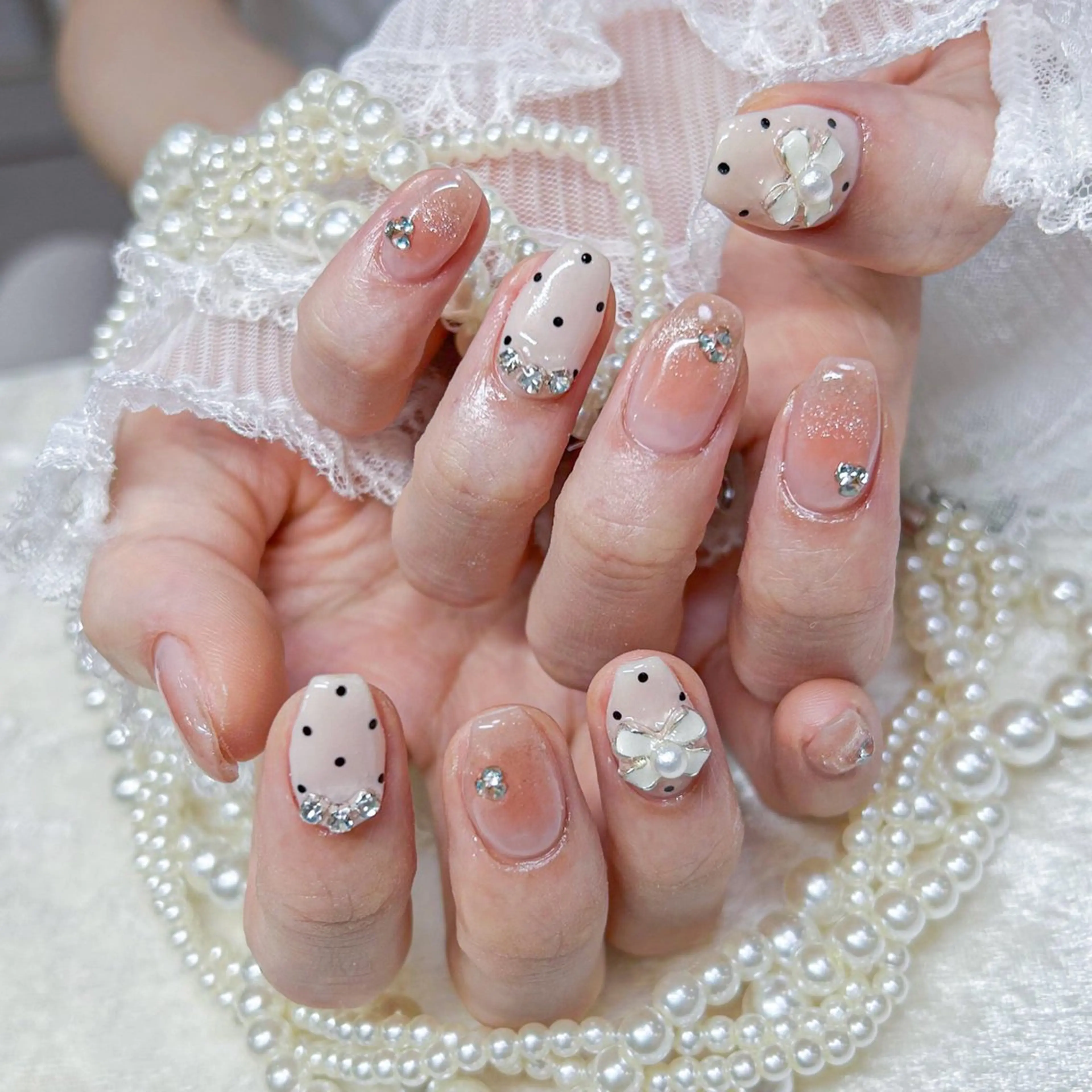 ネイル アートネイル 長さ出し フットネイル 韓国ネイル マグネットネイル ハンドネイル Minami 🍓のネイルデザイン