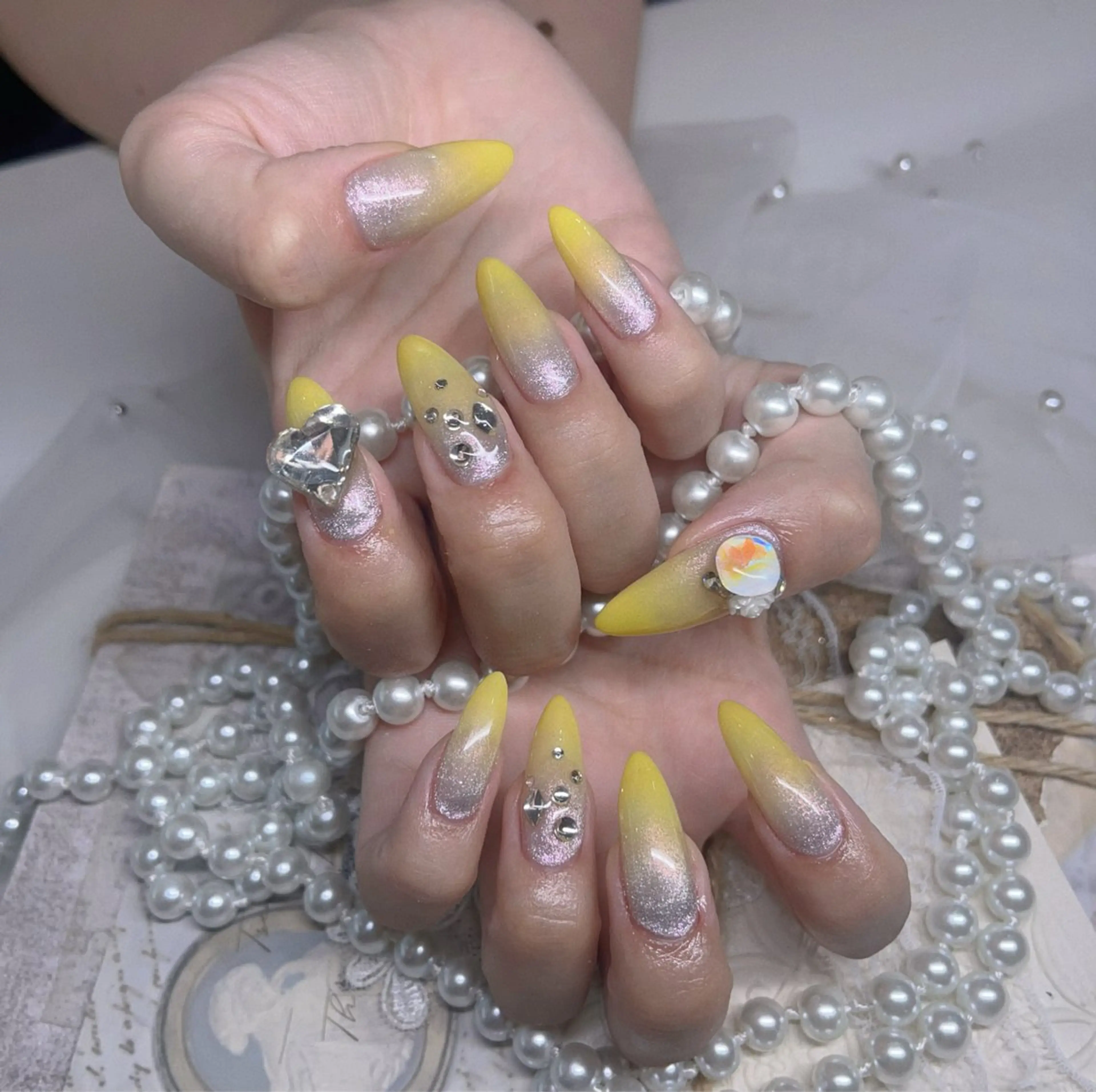 ネイル Fairyフェアリーネイルサロン所属・Nail Hibi サロンのネイルデザイン