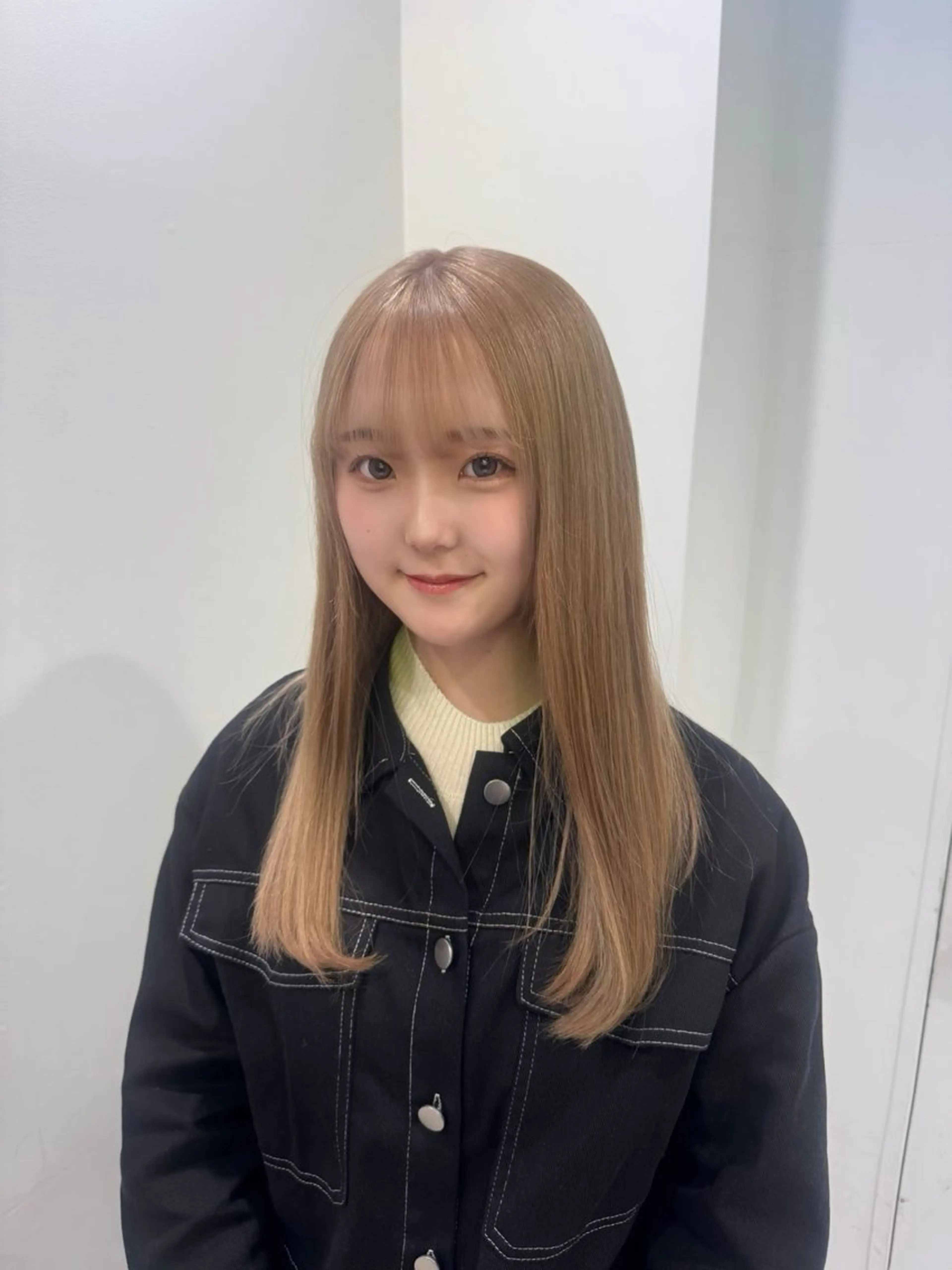 ロング カラー ヘアカラー ダメージレスハイ トーン💖kanonのヘアスタイル