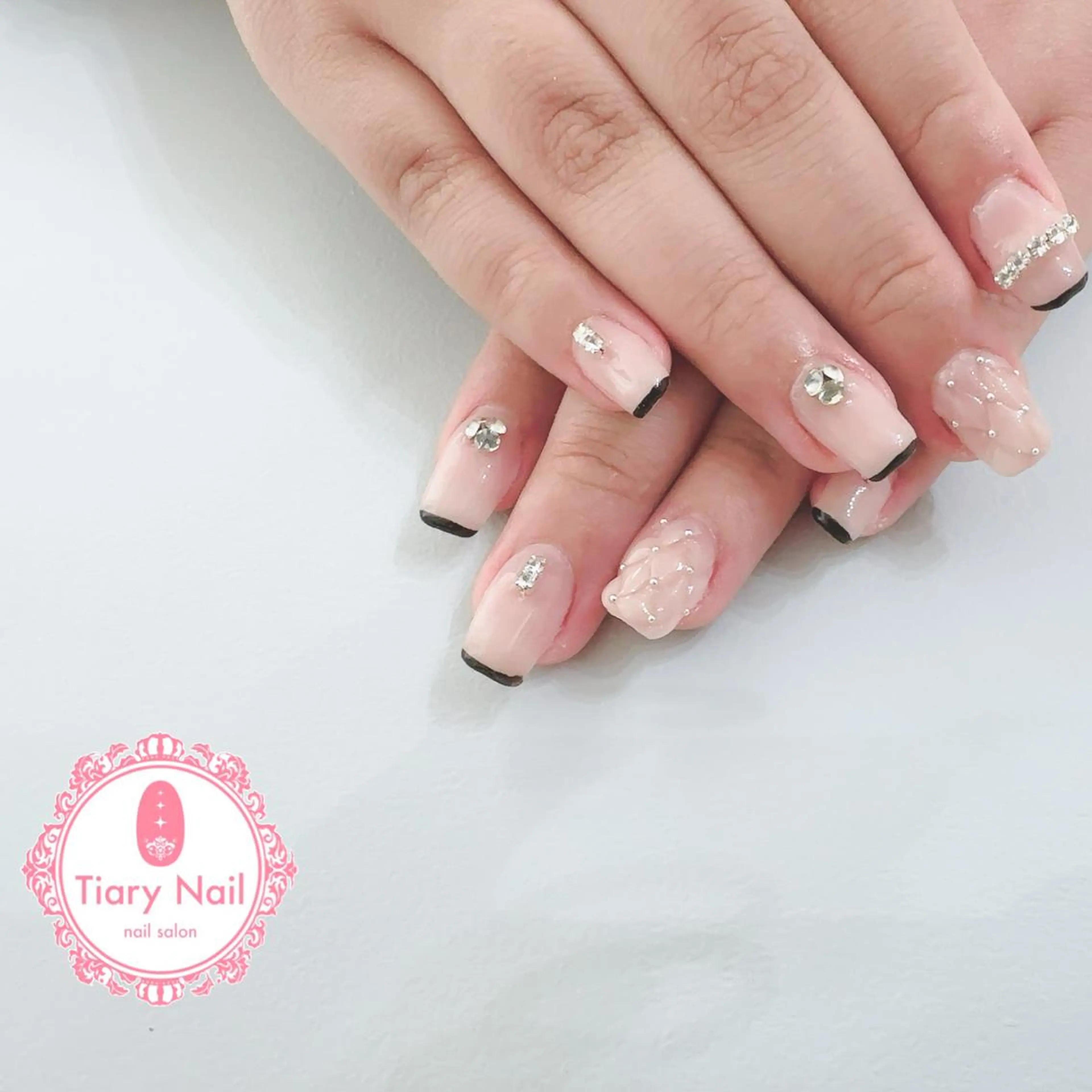 ネイル tiarynail K Kのネイルデザイン