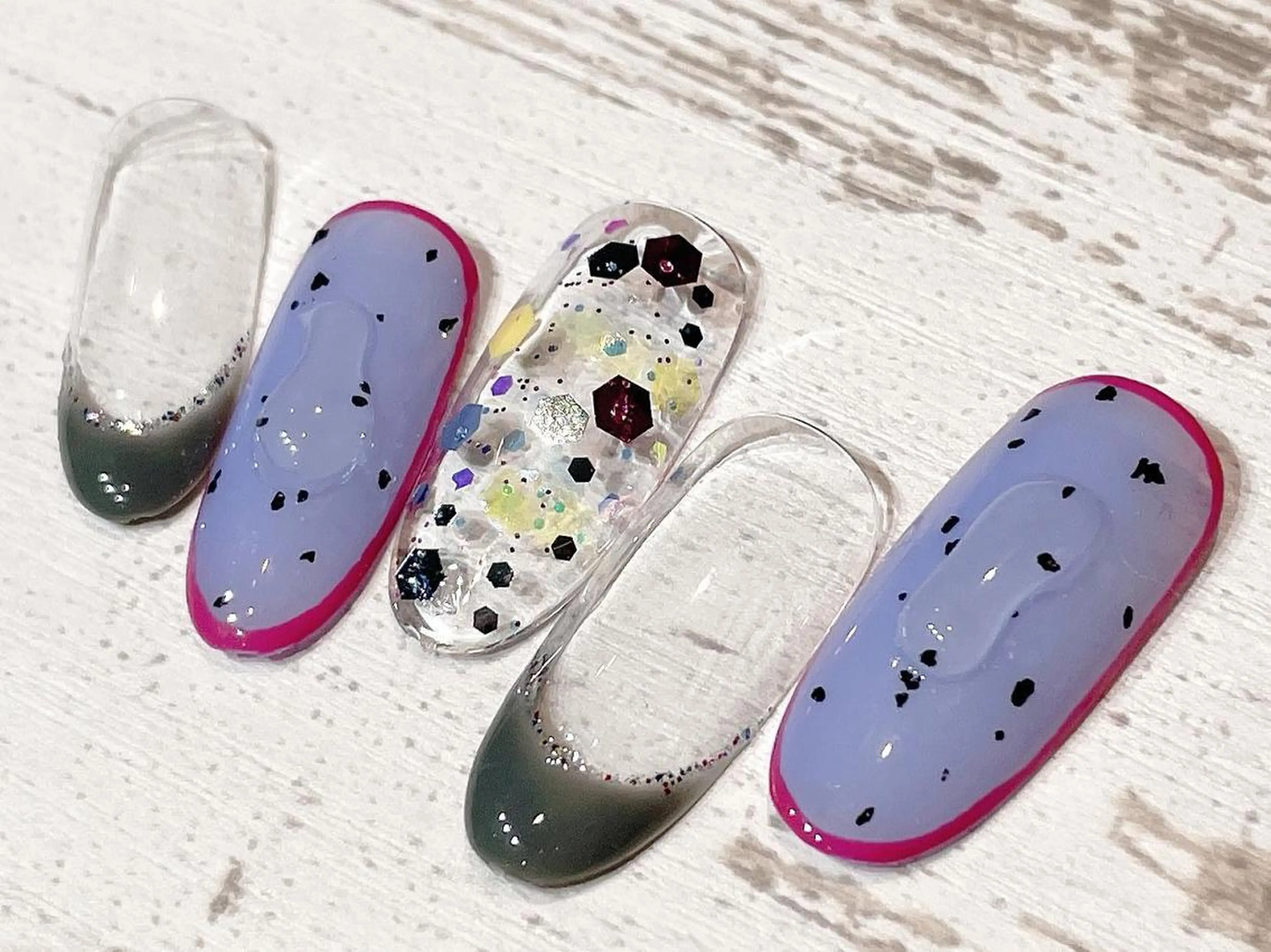 ネイル マツエク・マツパ まつげパーマ ボリュームラッシュ ジェルネイル ニュアンスネイル パラジェル 髙橋 敦子のマツエク・マツパデザイン