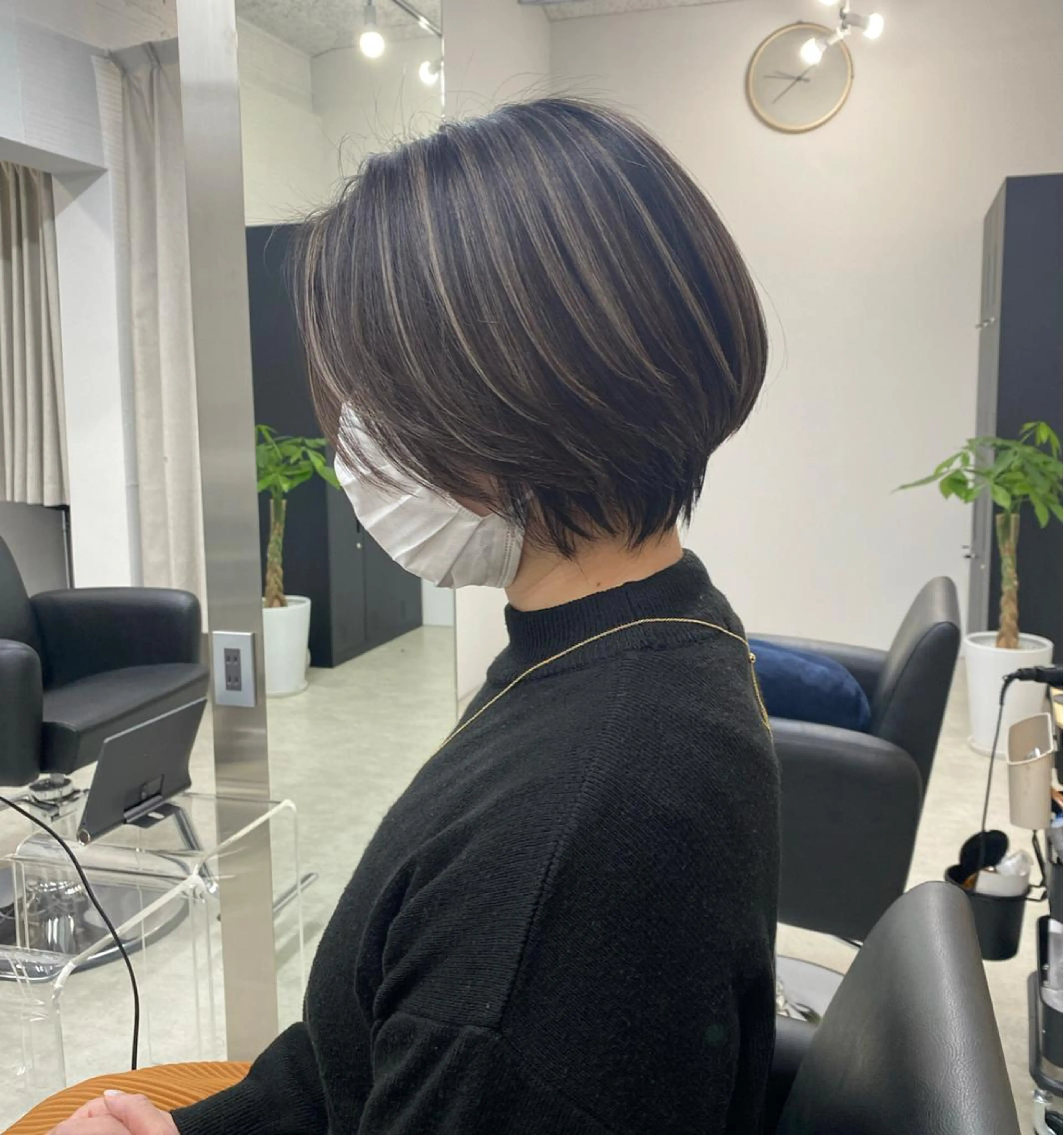 ショート カラー パーマ ヘアアレンジ メンズ キッズ ネイル マツエク・マツパ アイブロウ カット ヘアカラー ハイライト、レイヤー カット/西梅田/中西のヘアスタイル