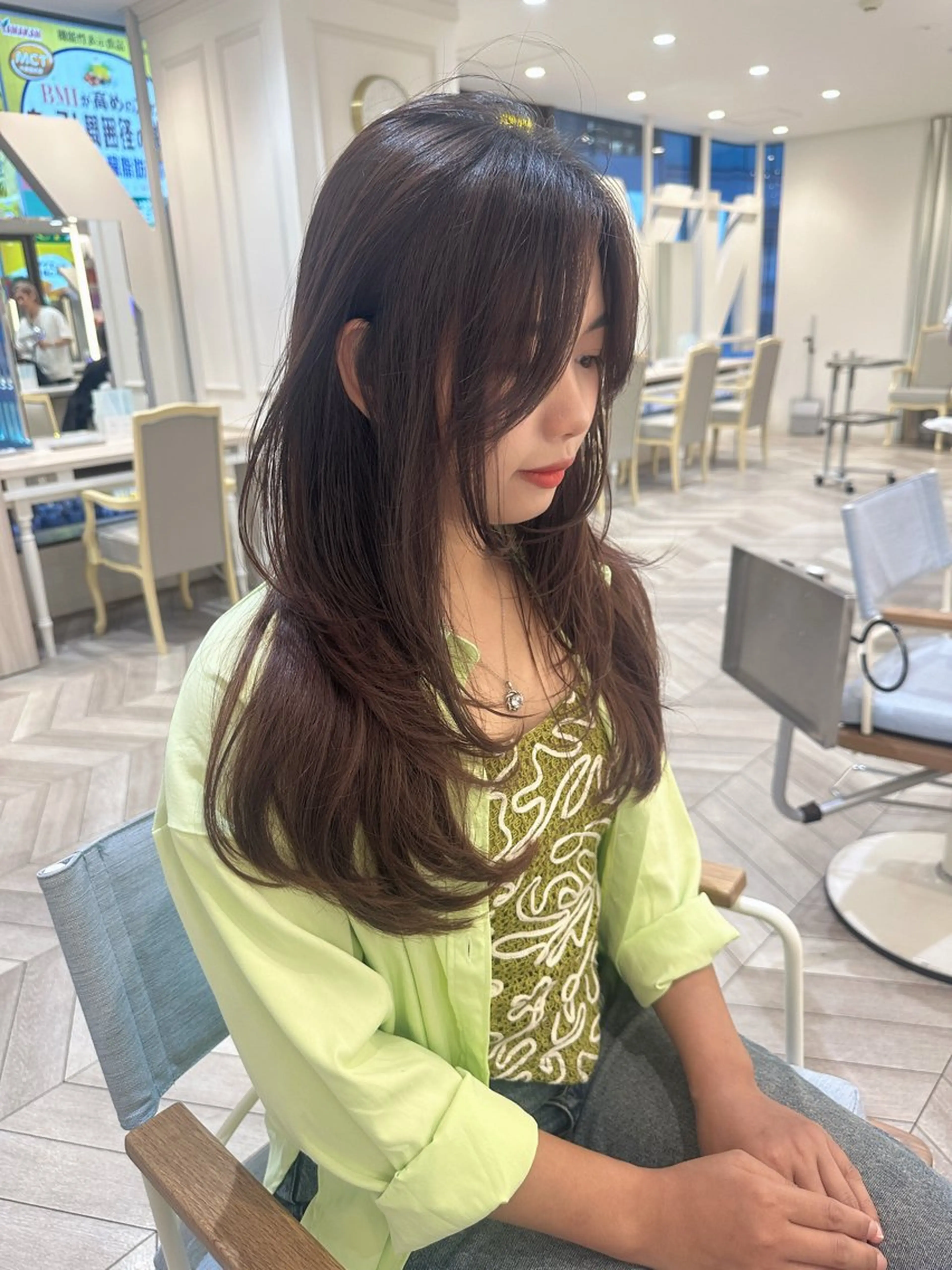 ロング カット トリートメント ベージュ/インナー カラー🤍Rieのヘアスタイル