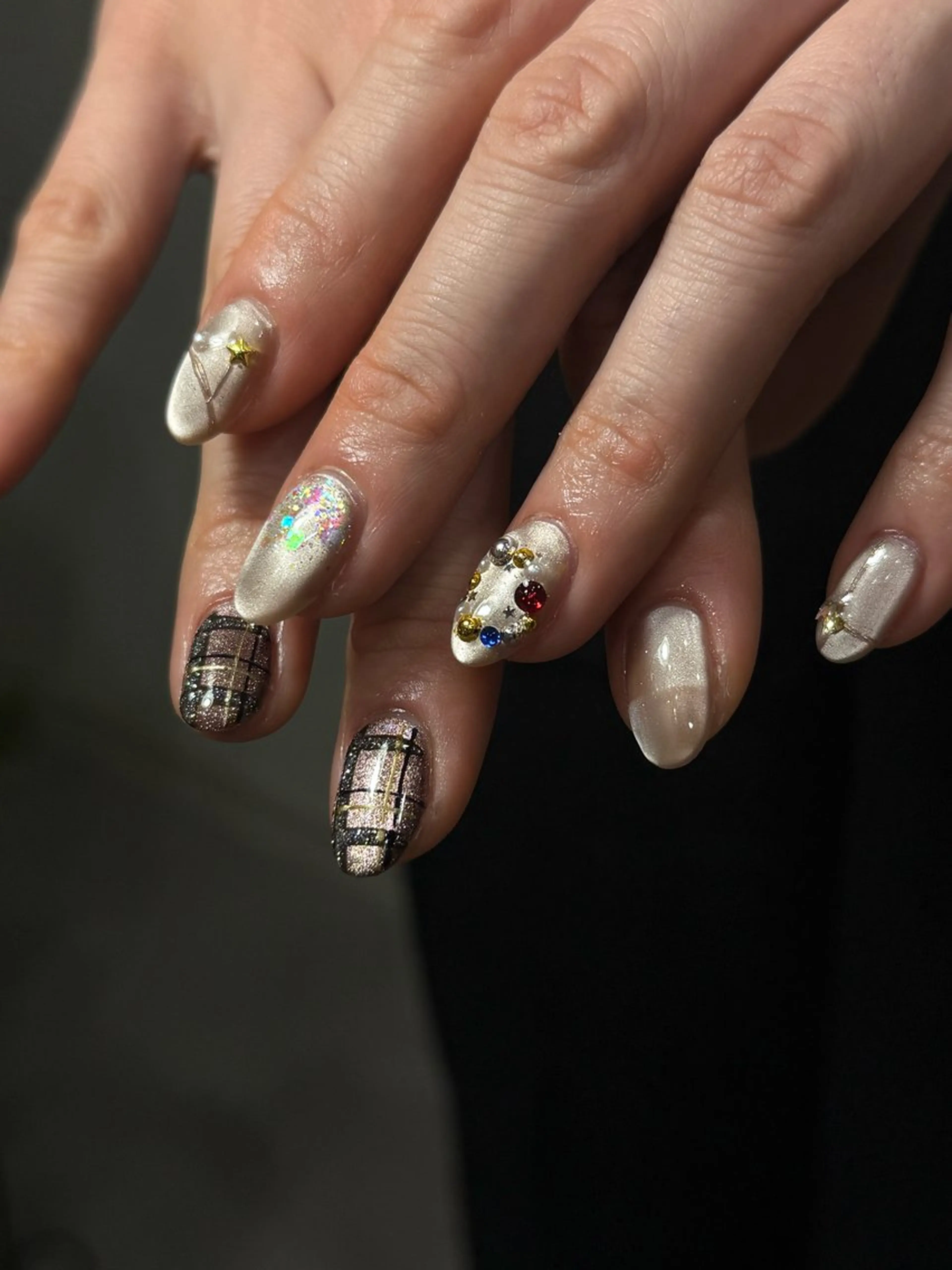 ネイル neouv所属・NEOUV_ mikuのネイルデザイン