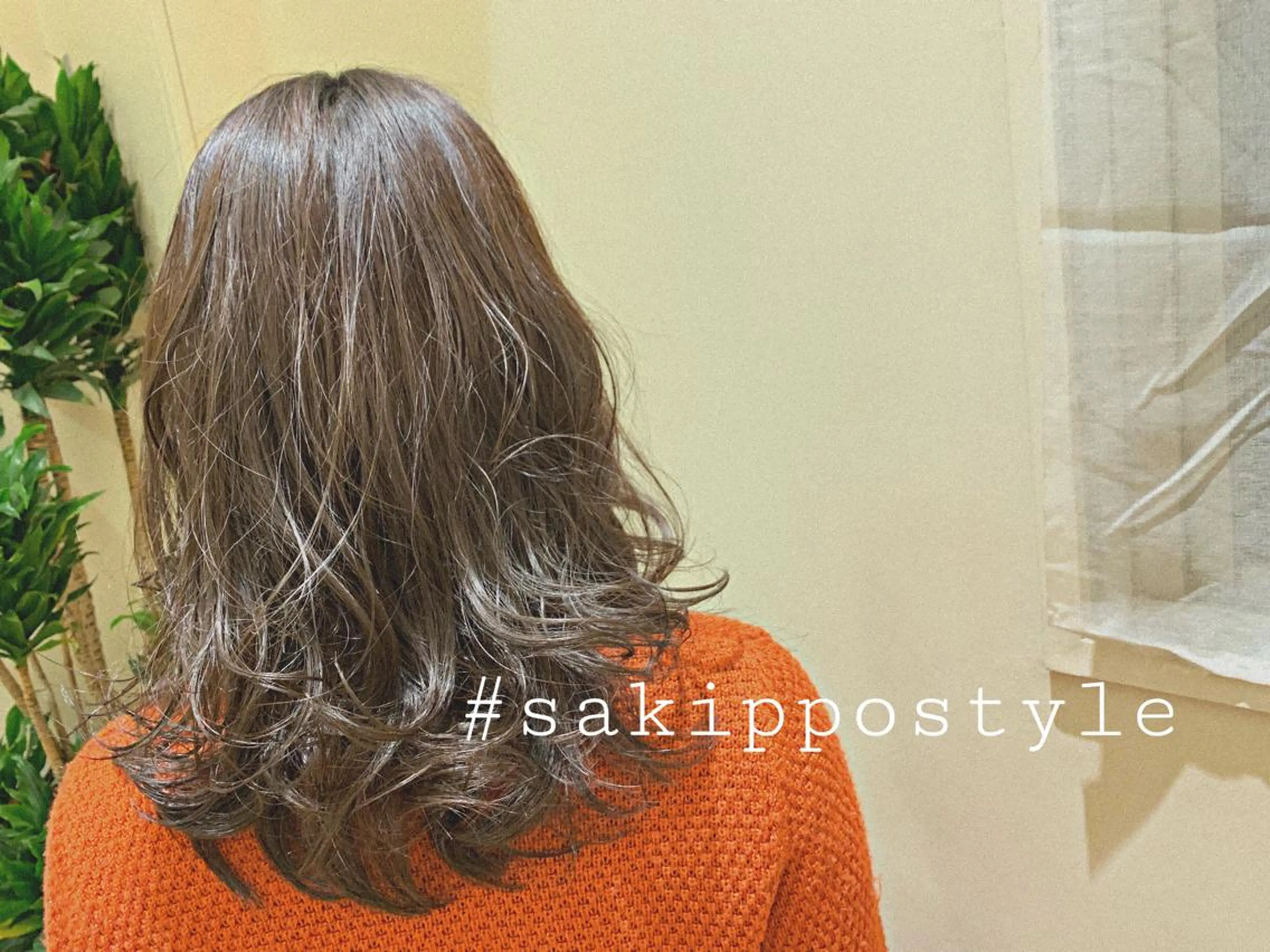 セミロング レイヤーカット Sol所属・Sol. Sakihoのヘアスタイル