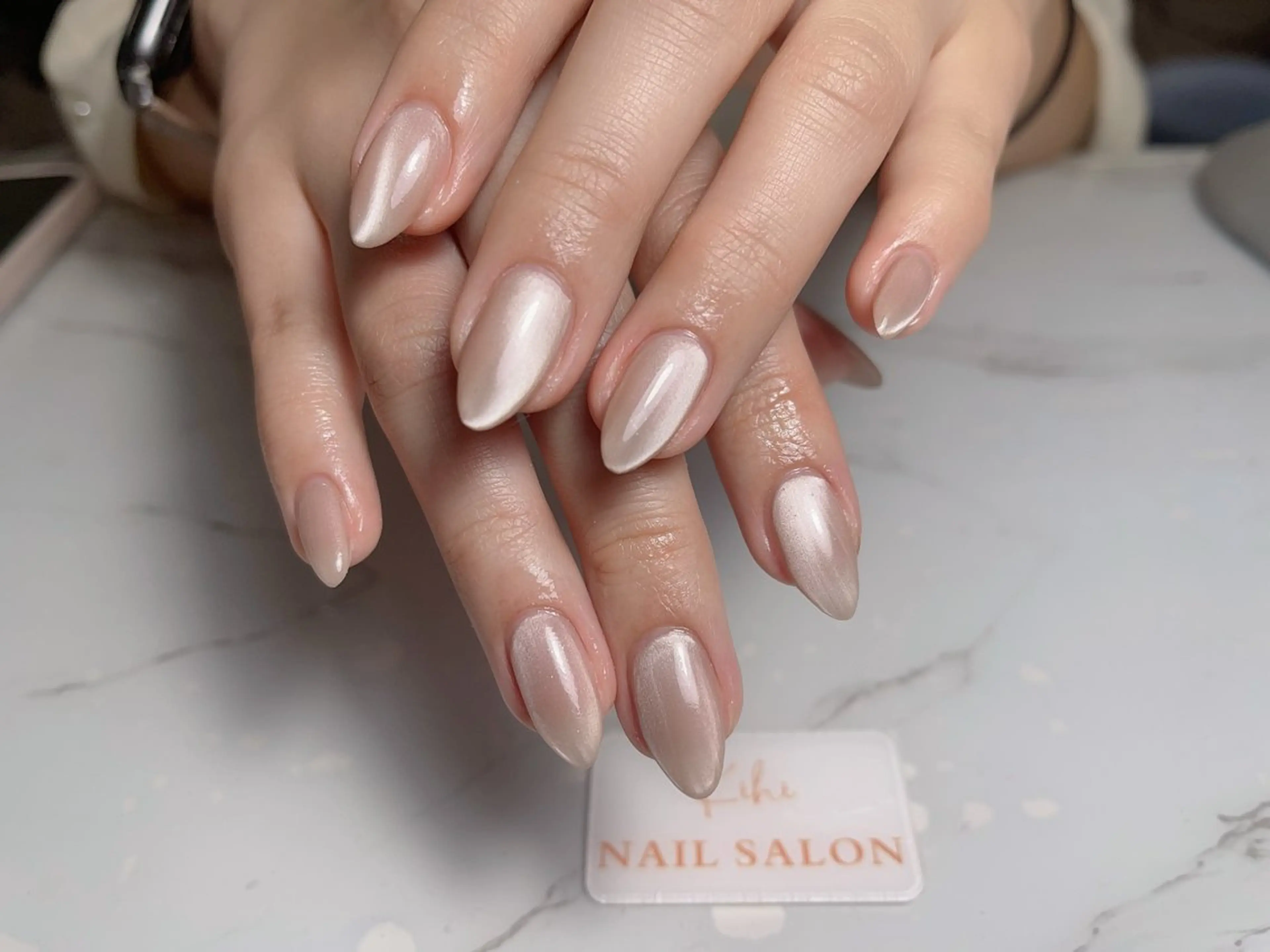 ネイル アートネイル フレンチネイル ジェルネイル グラデーション 韓国ネイル ハンドネイル 💕鈴木ユリ パラジェル/オフ無料のネイルデザイン