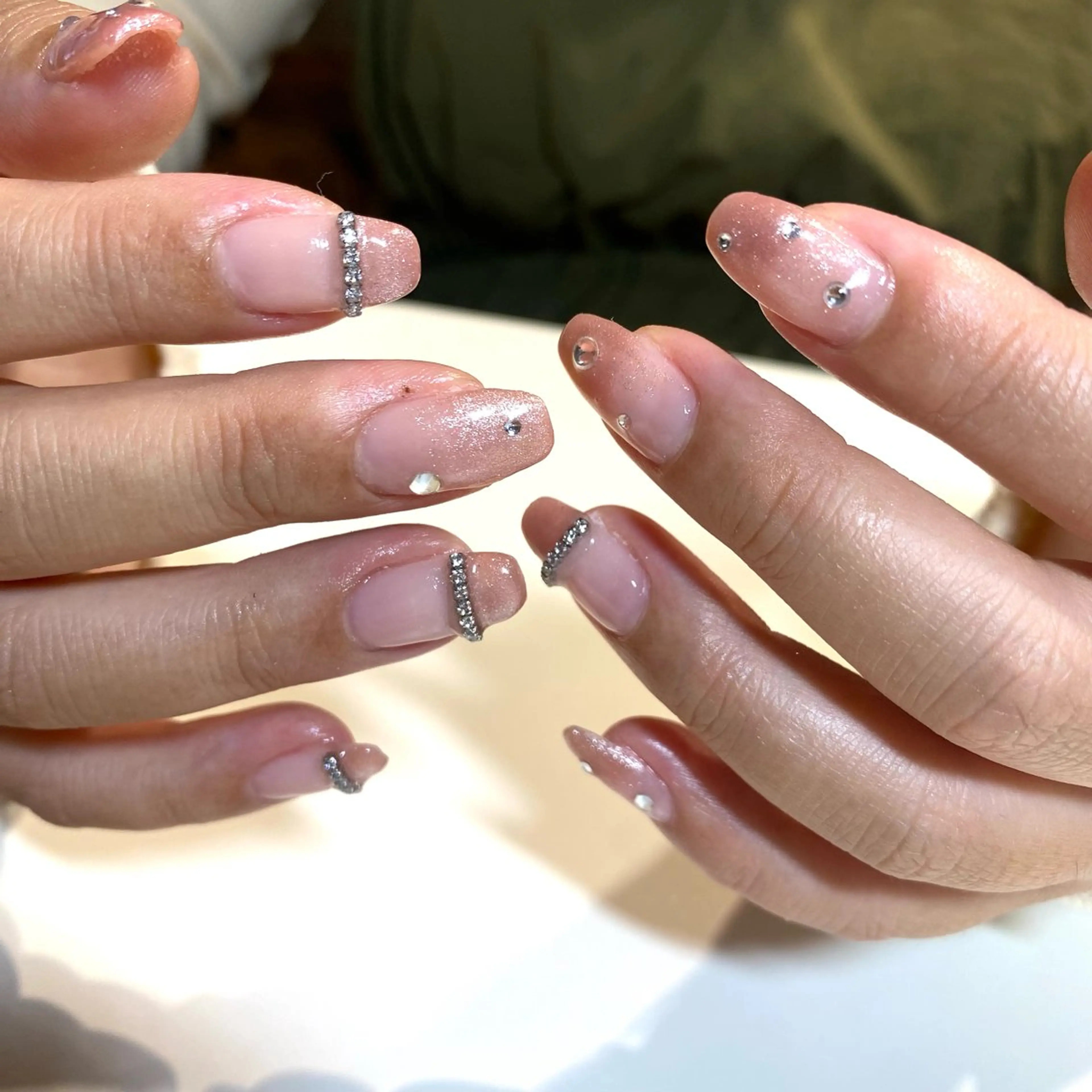 ネイル フットネイル フレンチネイル ジェルネイル グラデーション マグネットネイル ハンドネイル ヘアー.ネイル二刀流 misa🫧のヘアスタイル