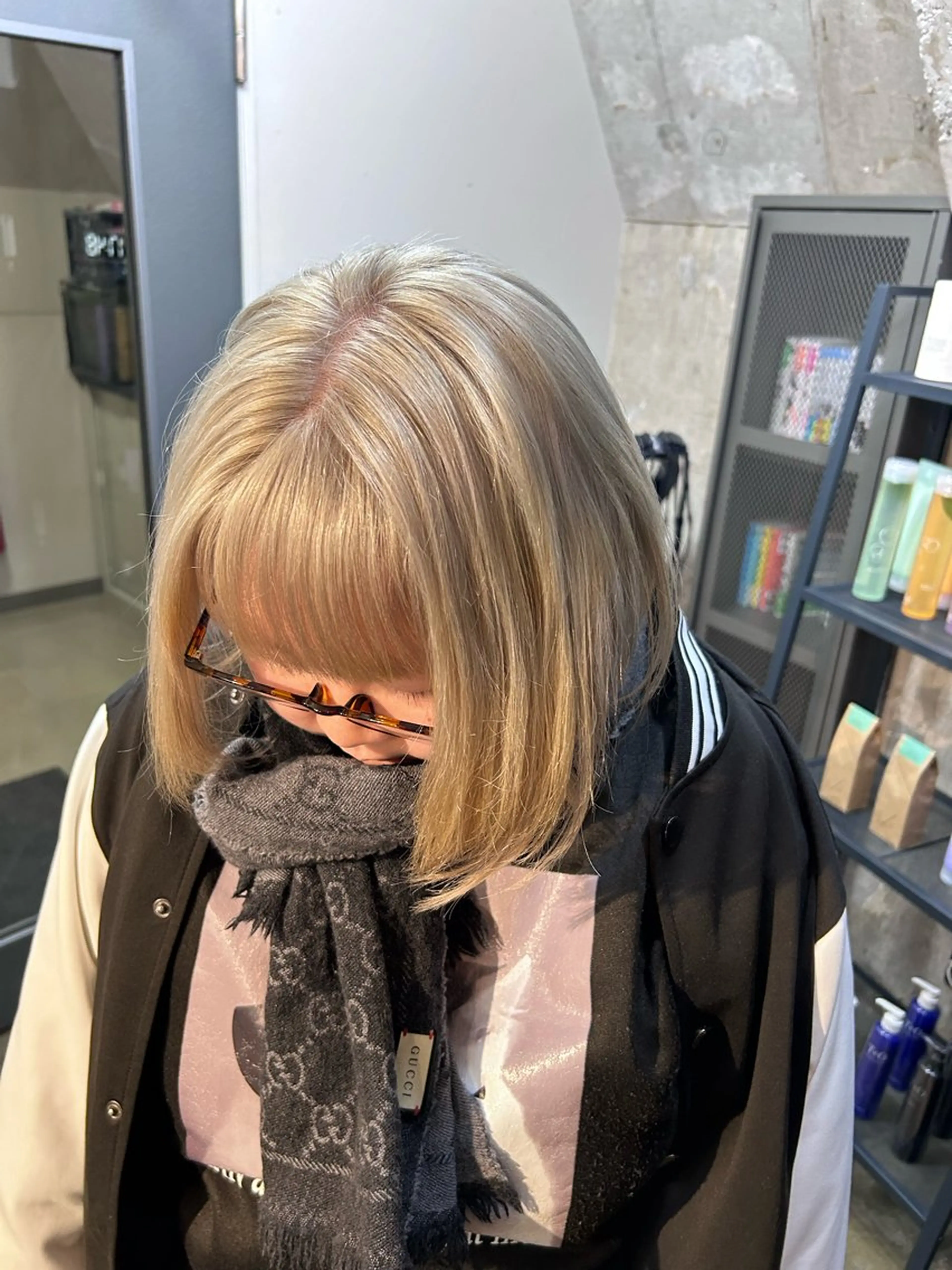 ミディアム カラー 𝙱𝙻𝙴𝙽 𝚋𝚢 𝚍𝚘𝚝.所属・🤍BLEN 窓🤍のヘアスタイル