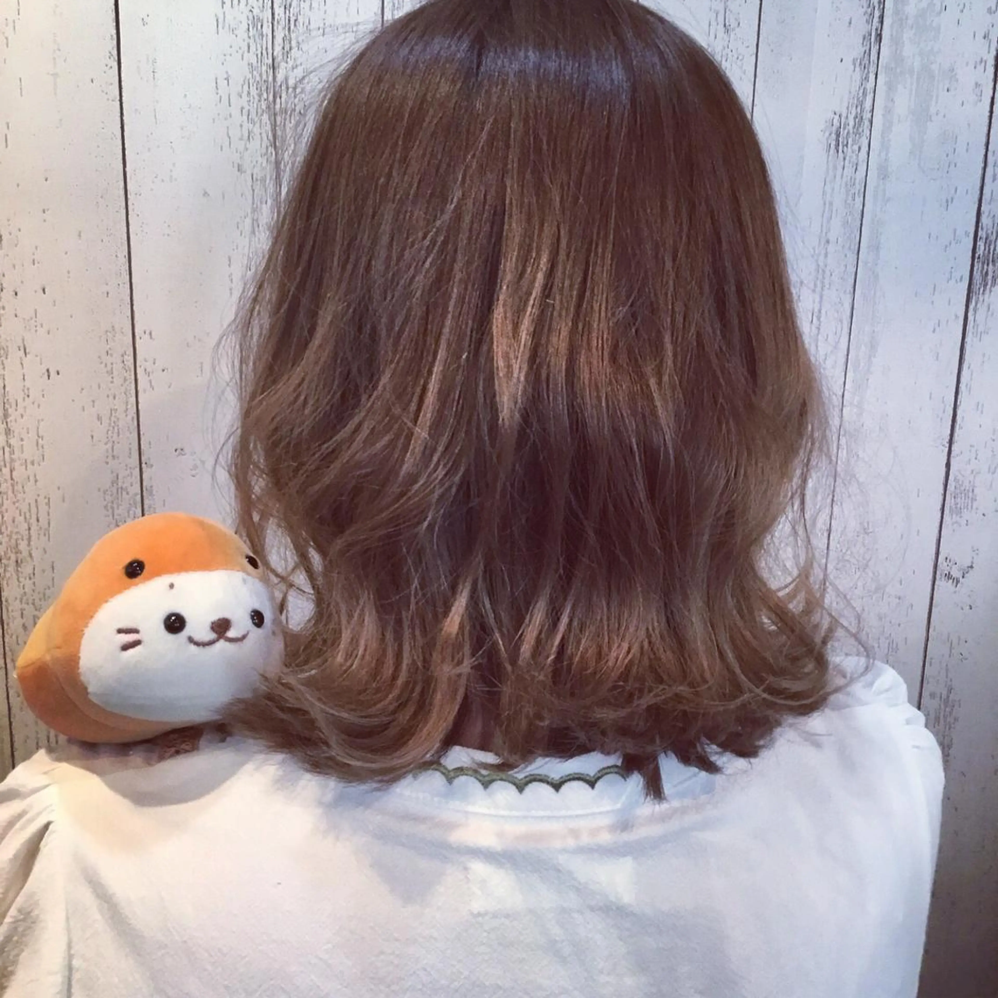 ミディアム カラー パーマ embrace エンブレイスのヘアスタイル