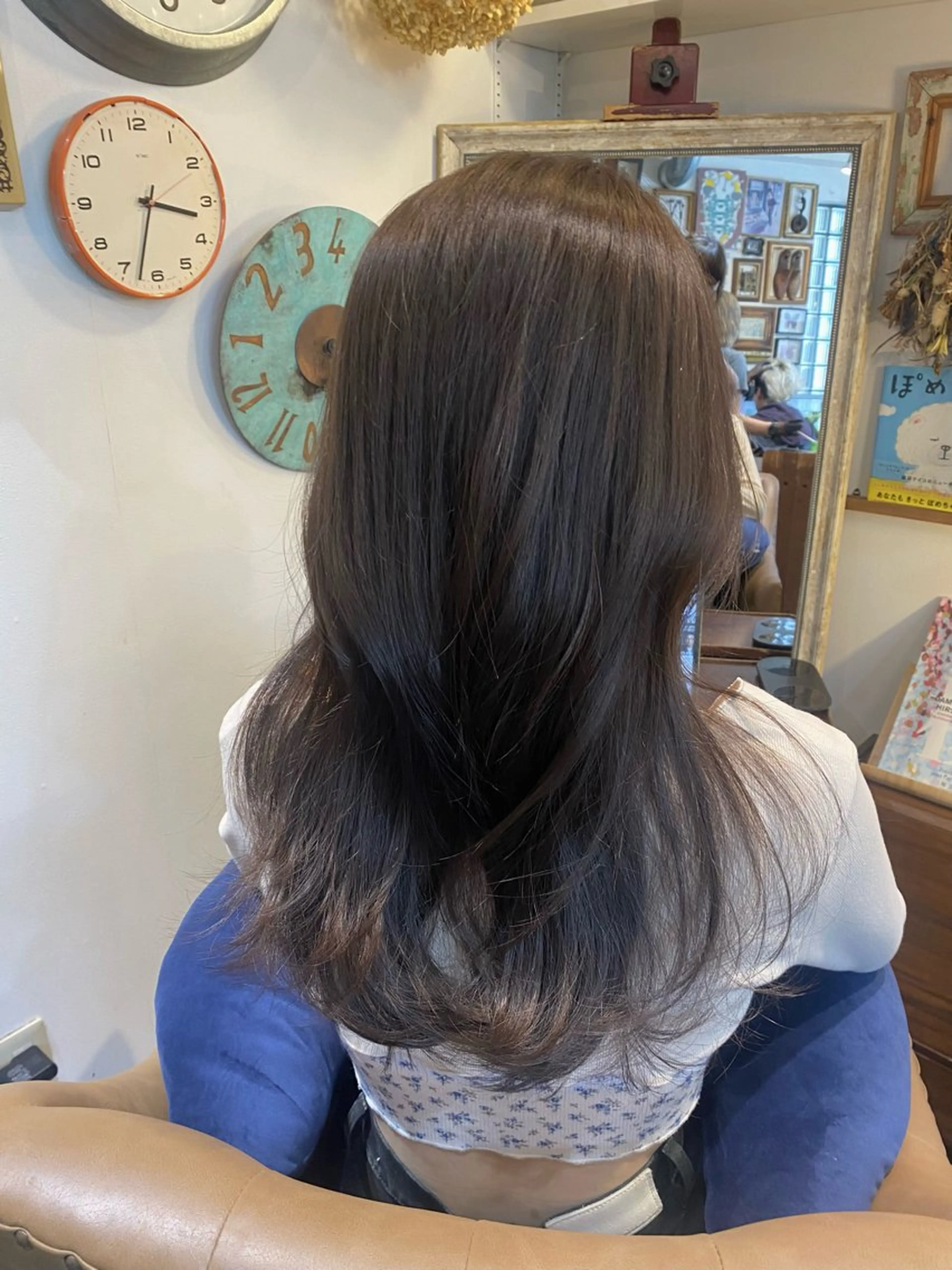 セミロング カラー カット ヘアカラー トリートメント ヤスザトアヤノ ／レイヤー／オリーブのヘアスタイル