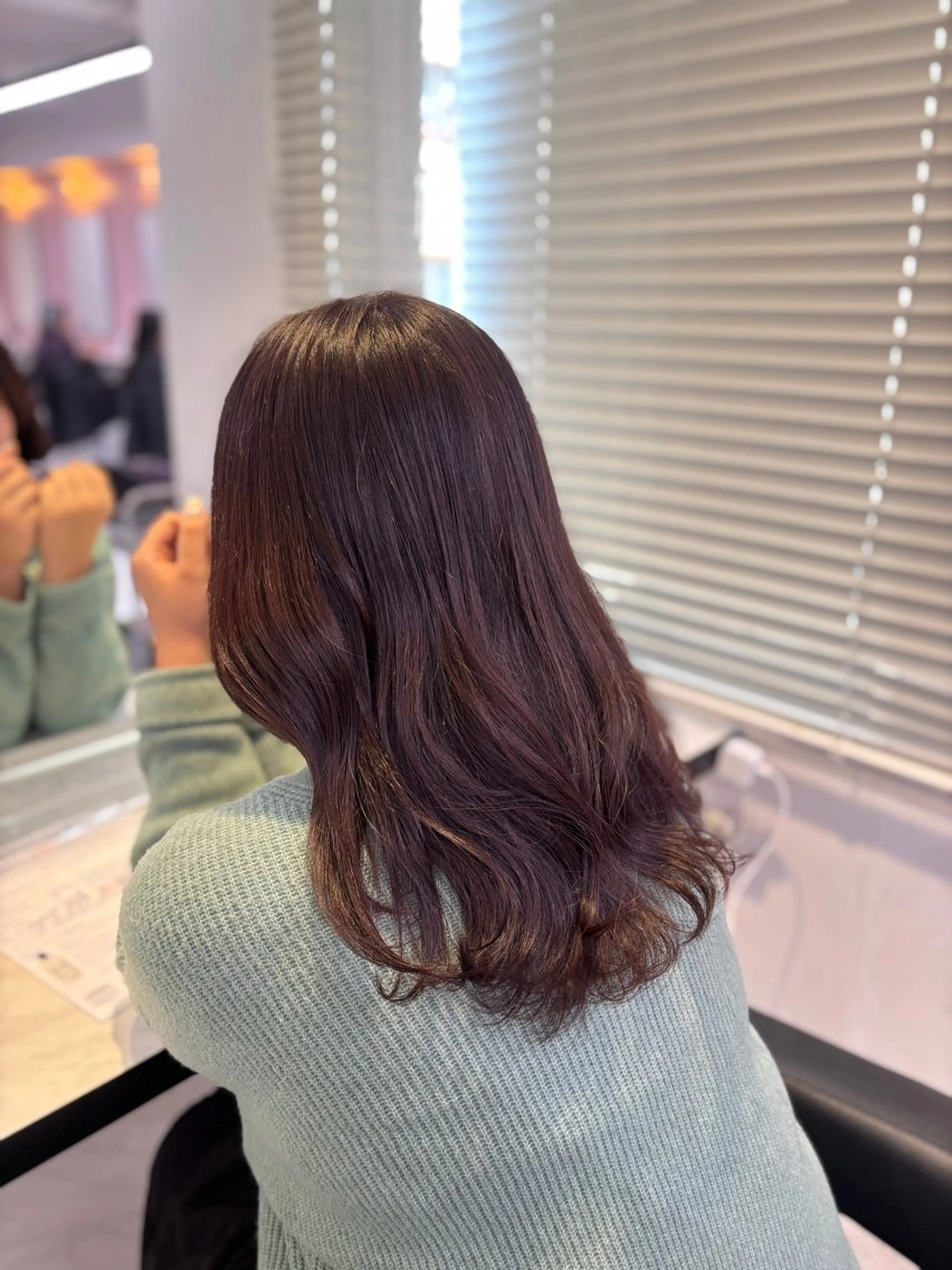 ロング カラー ブリーチ ダブルカラー ラベンダーカラー ブリーチなしカラー ヘアカラー 💙ハイトーン韓国風 色白ヘア💙manaのヘアスタイル