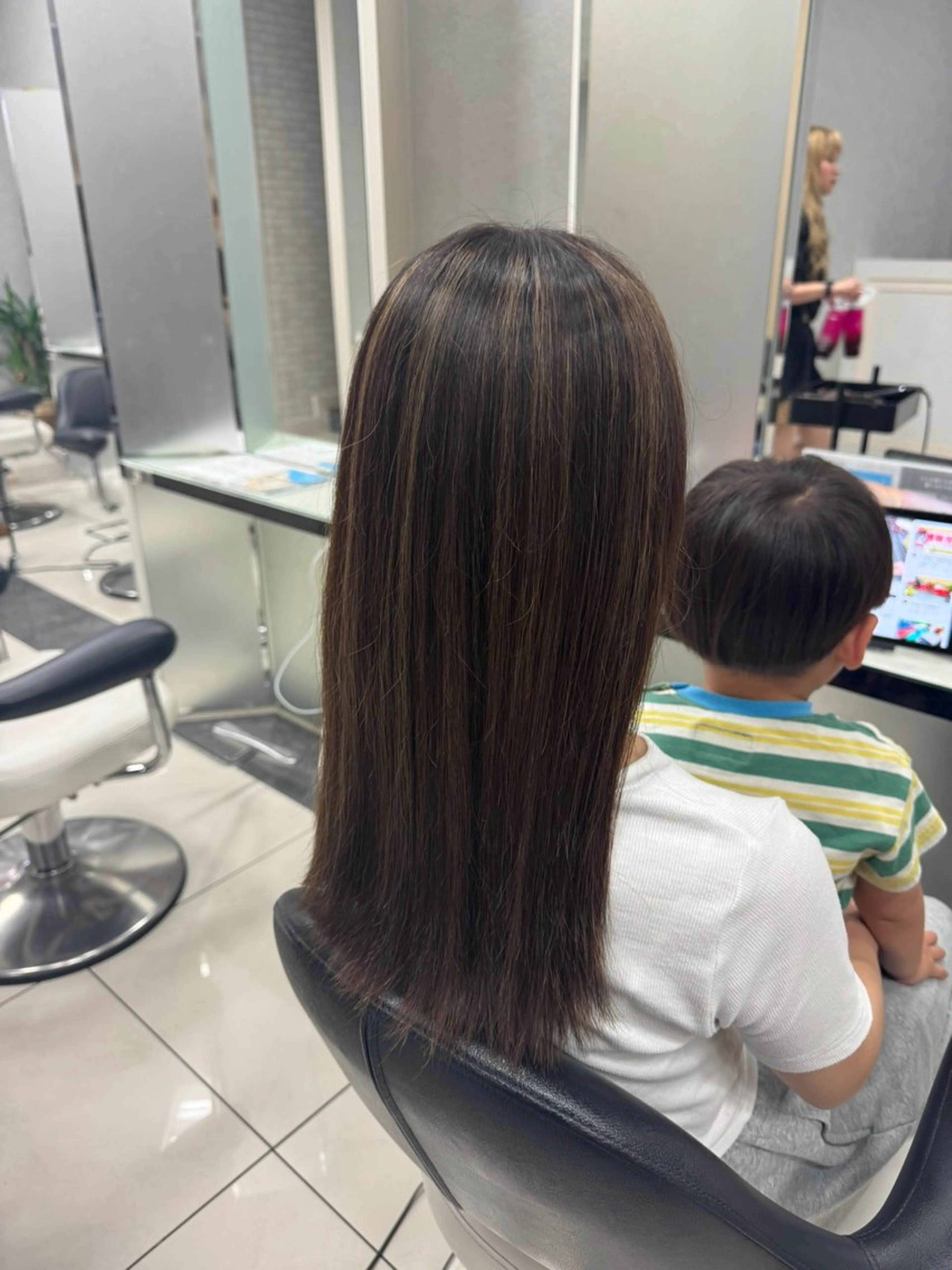 セミロング トリートメント HAREru.Smart  Salon所属・透明感カラー/ブリー チ/エクステ/さくらのヘアスタイル