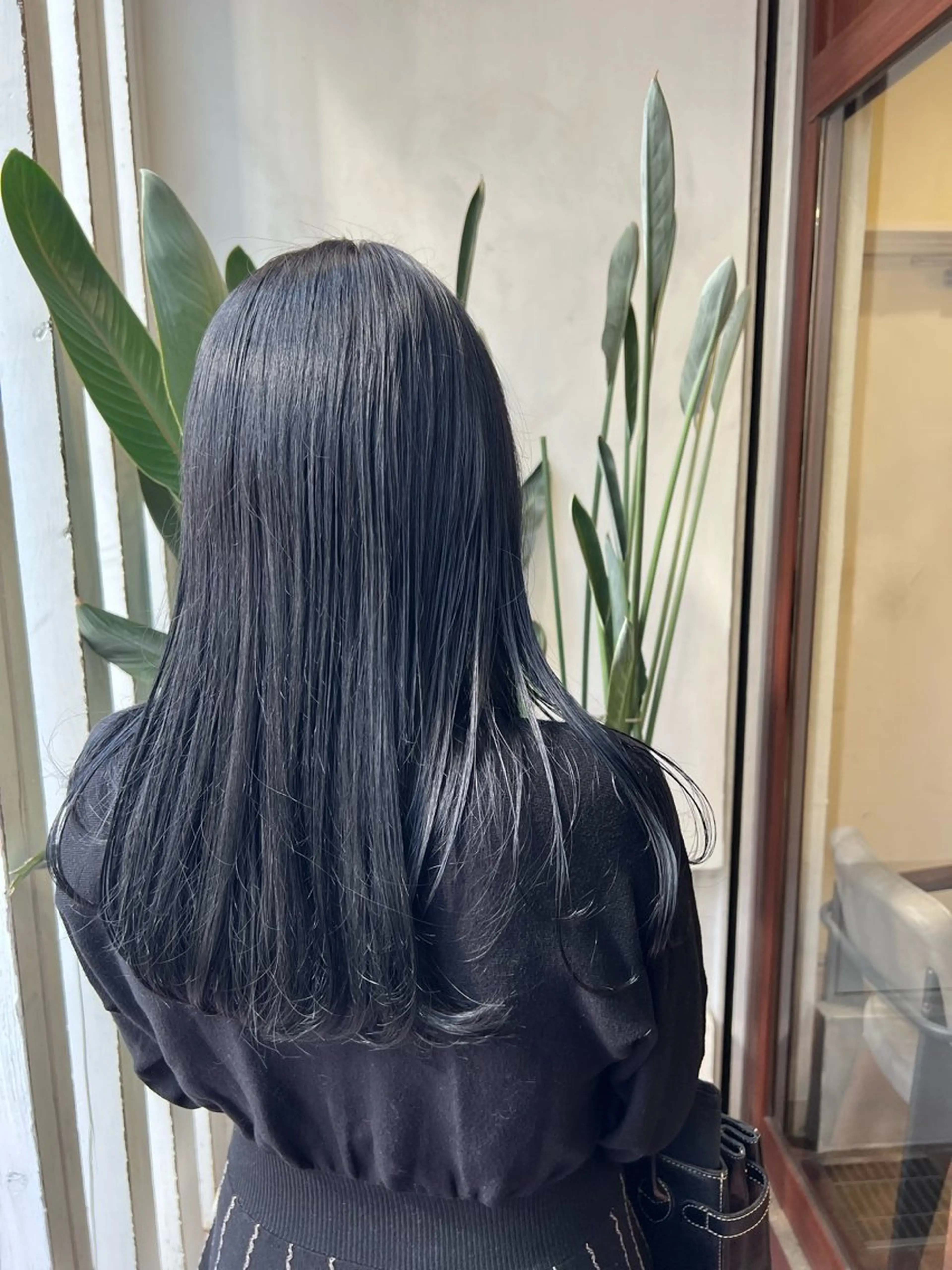 ロング カラー ブルーカラー ロング トリートメント ブリーチカラー🦖 岡部木乃夏のヘアスタイル