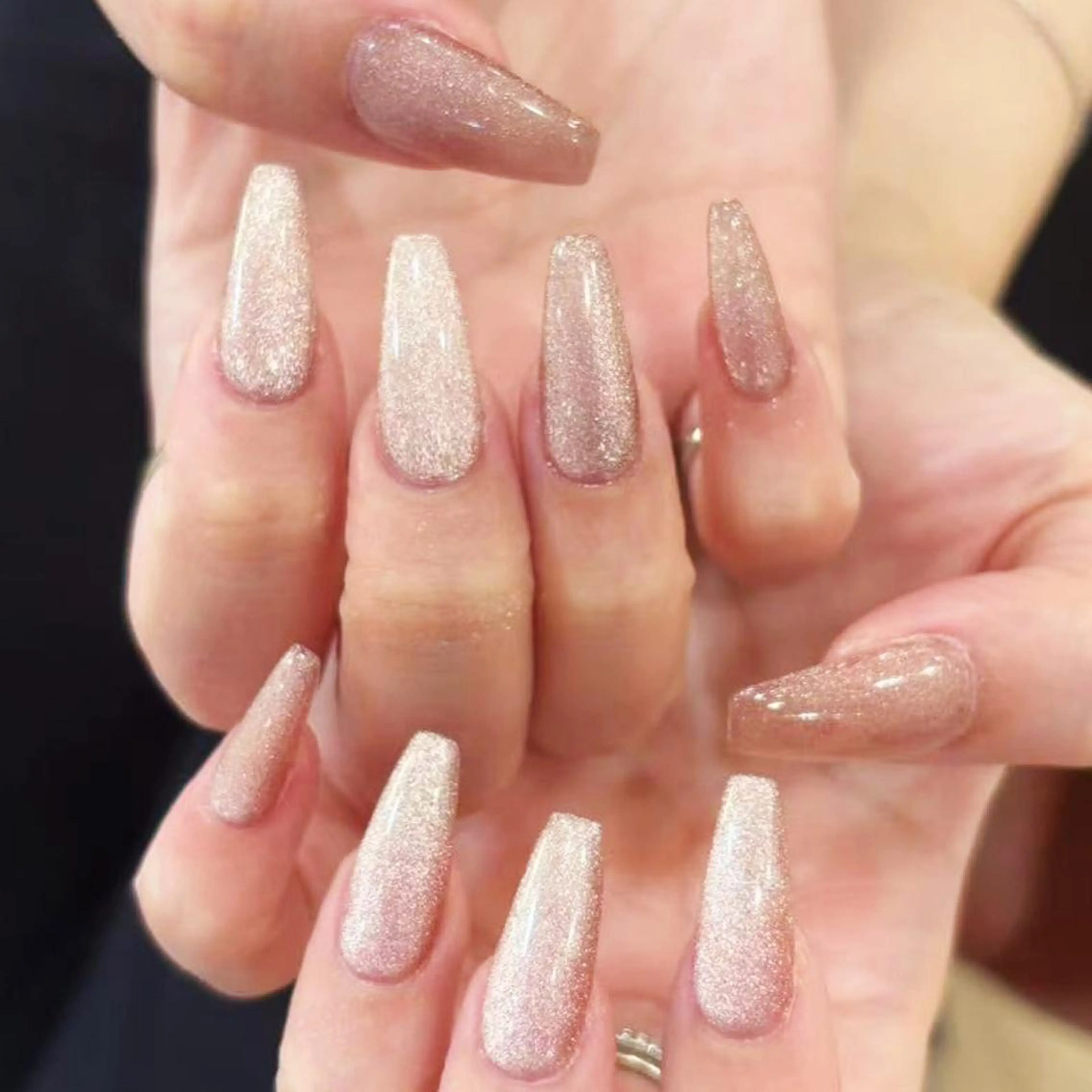 ネイル アートネイル オーロラネイル ガーリー キラキラネイル マグネットネイル ハンドネイル ハンドケア Diamond 🚢のネイルデザイン