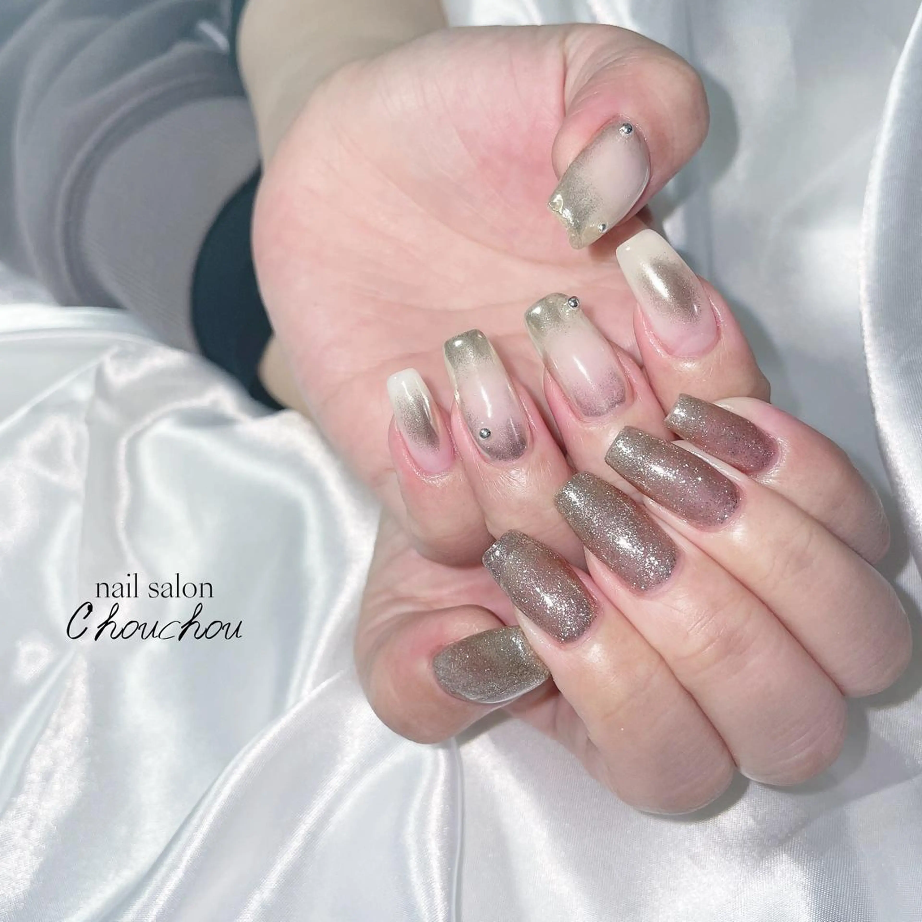 ネイル ミラーネイル C'hou chouのネイルデザイン