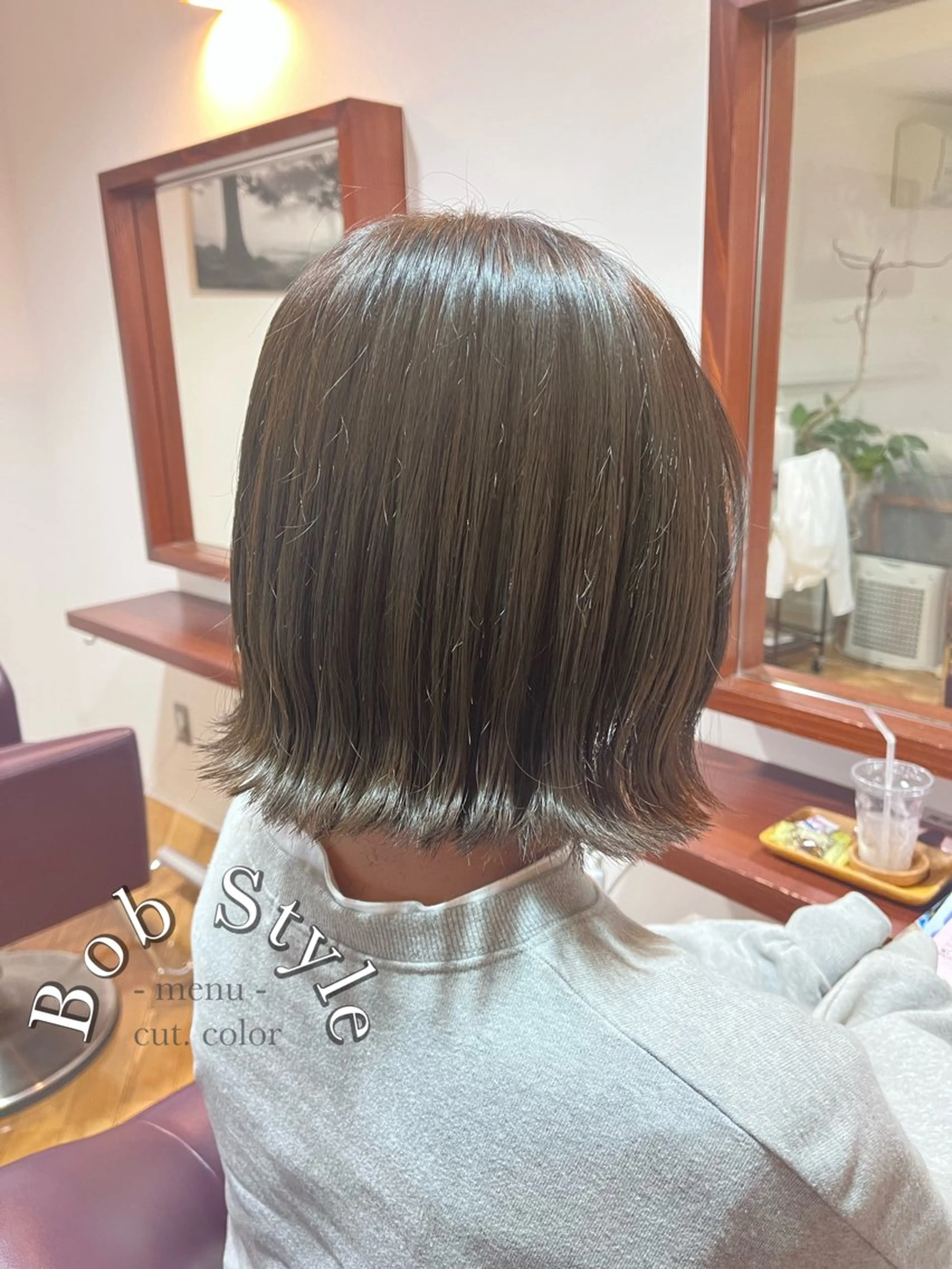 ミディアム アッシュ ボブ 外ハネヘア Rina.💎🫧 小松里奈のヘアスタイル