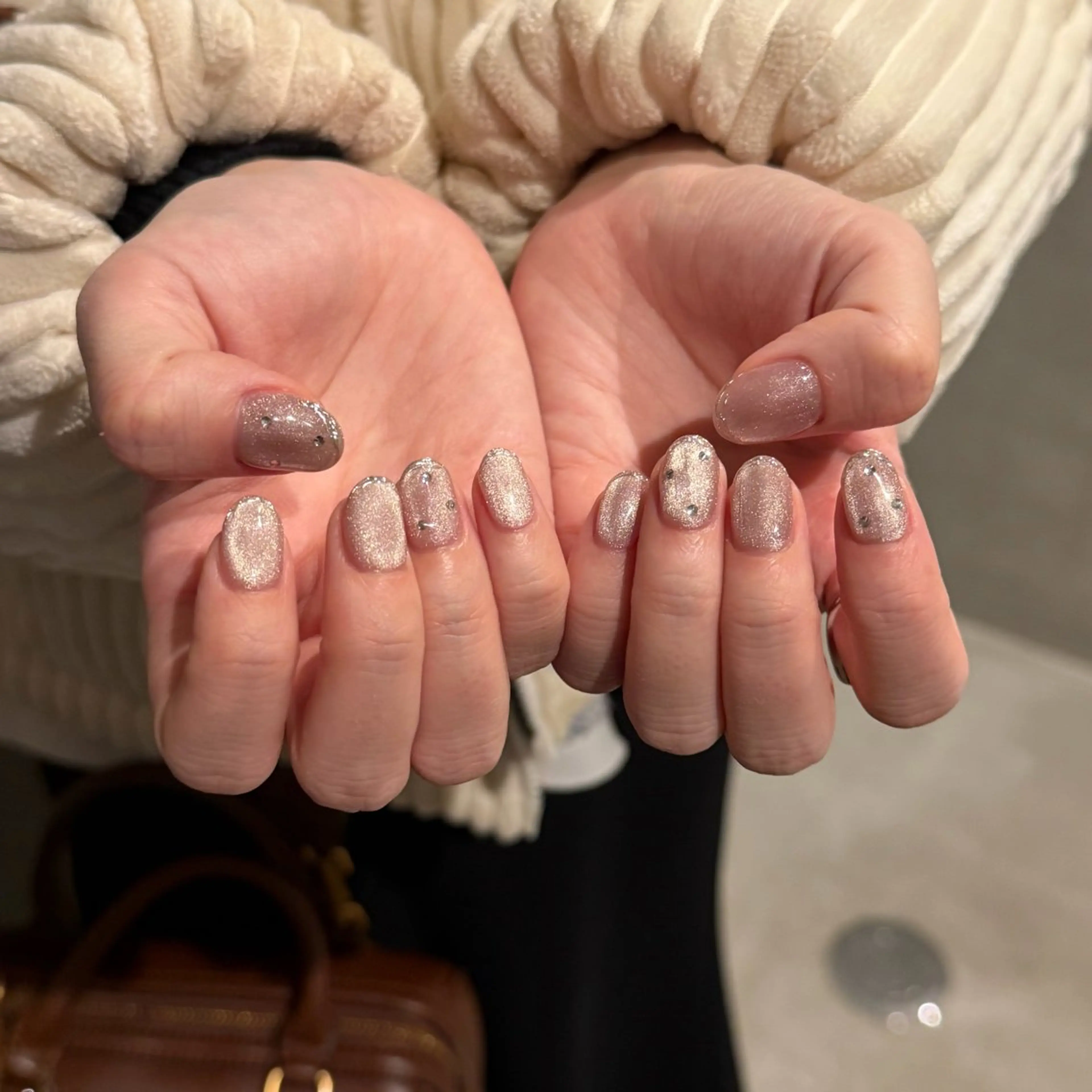 ネイル マグネットネイル ハンドネイル 𝐫𝐚𝐢 𝐧𝐚𝐢𝐥の眉毛・アイブロウイメージ