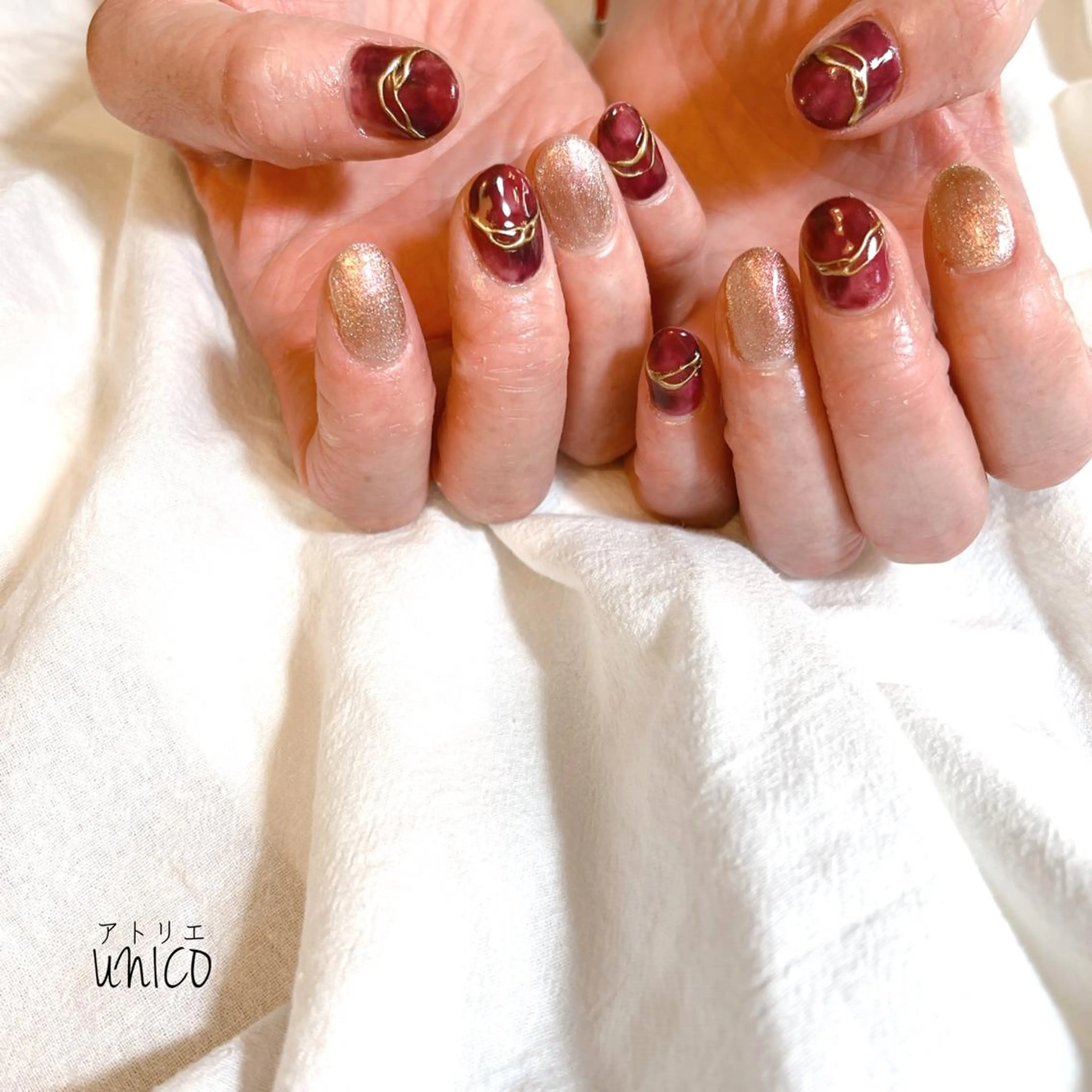 ネイル クリアネイル 赤色 ハンドネイル アトリエ UNICOのネイルデザイン