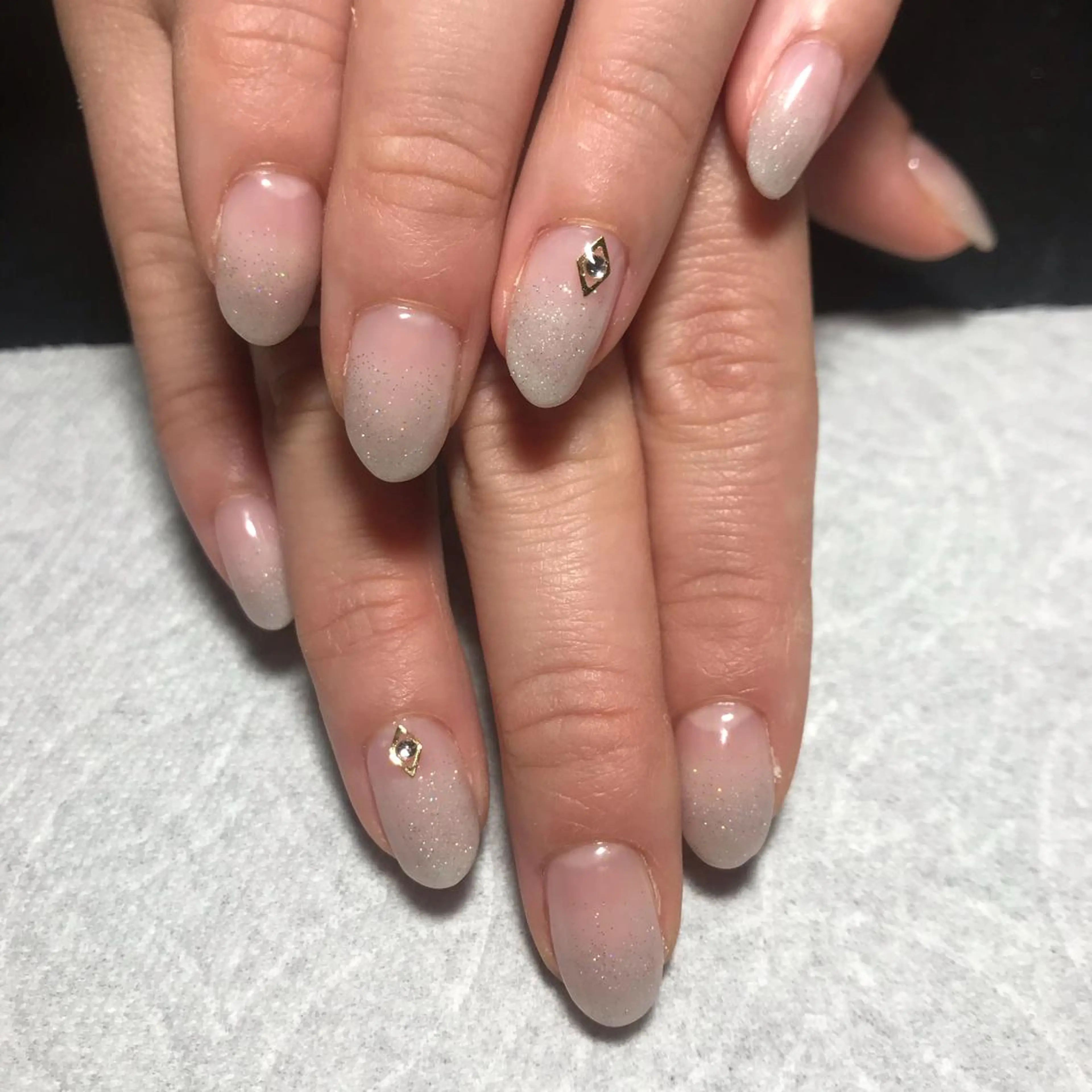 ネイル ECLAT エクラ所属・寺山 千鶴のネイルデザイン