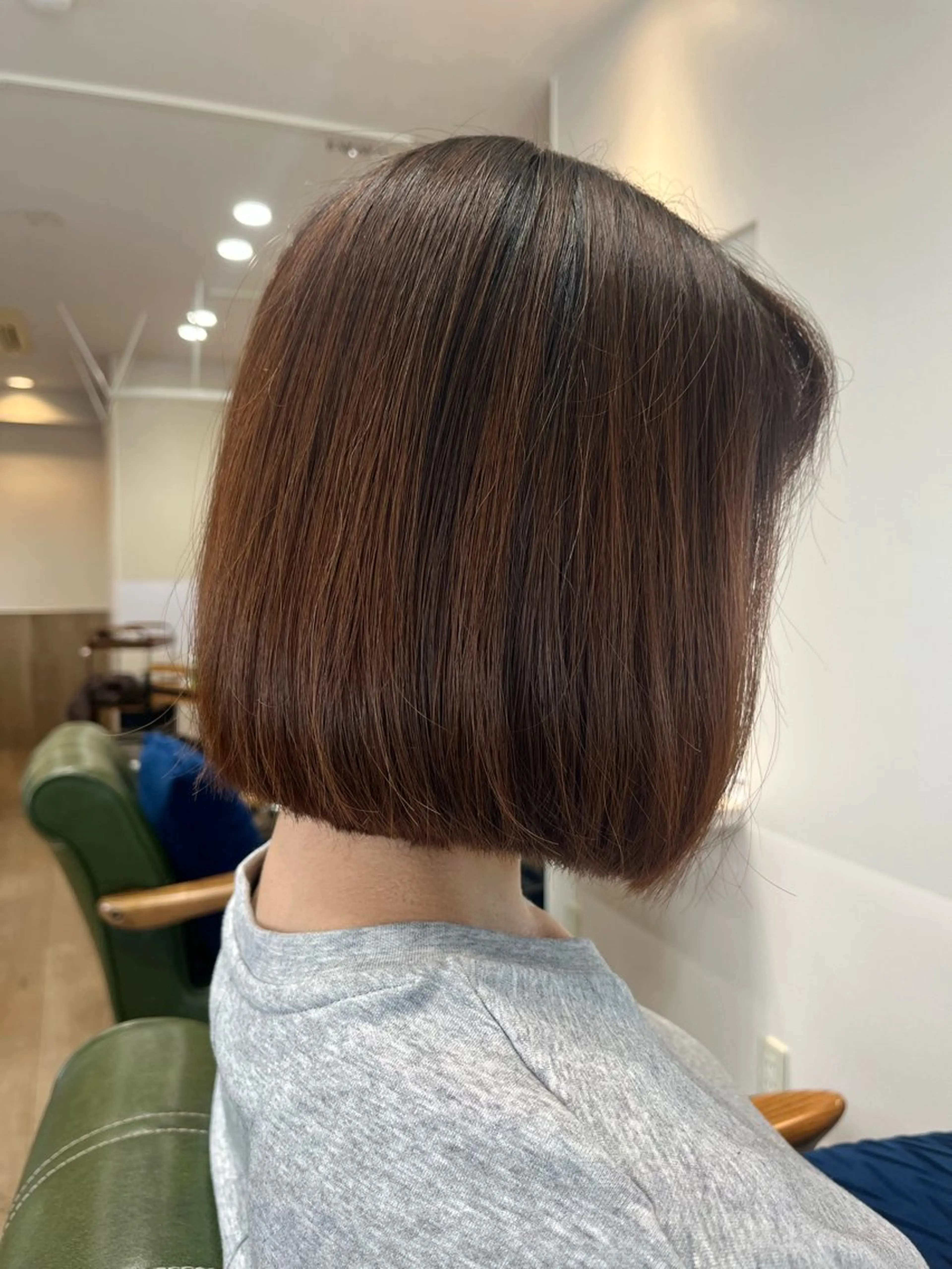 ミディアム 小鴨 美佳のヘアスタイル