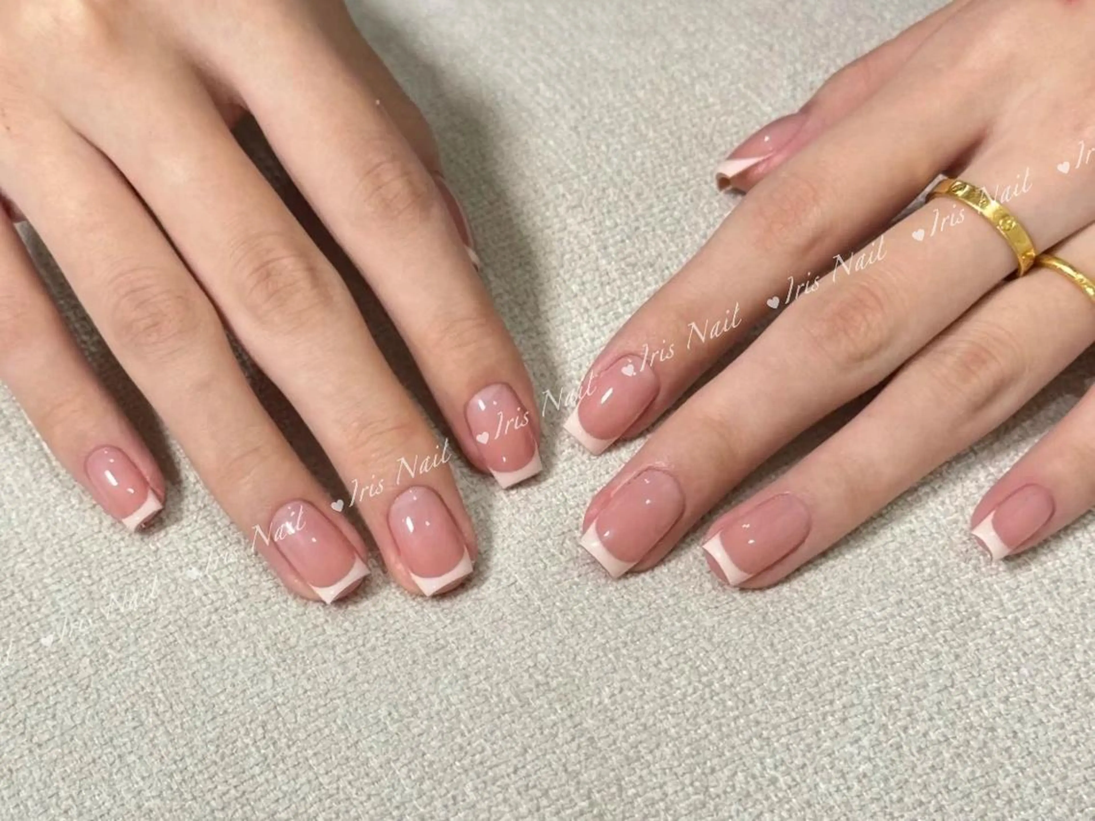 自爪💅可愛い💕カラーフレンチ🦋ベース1色付けの写真