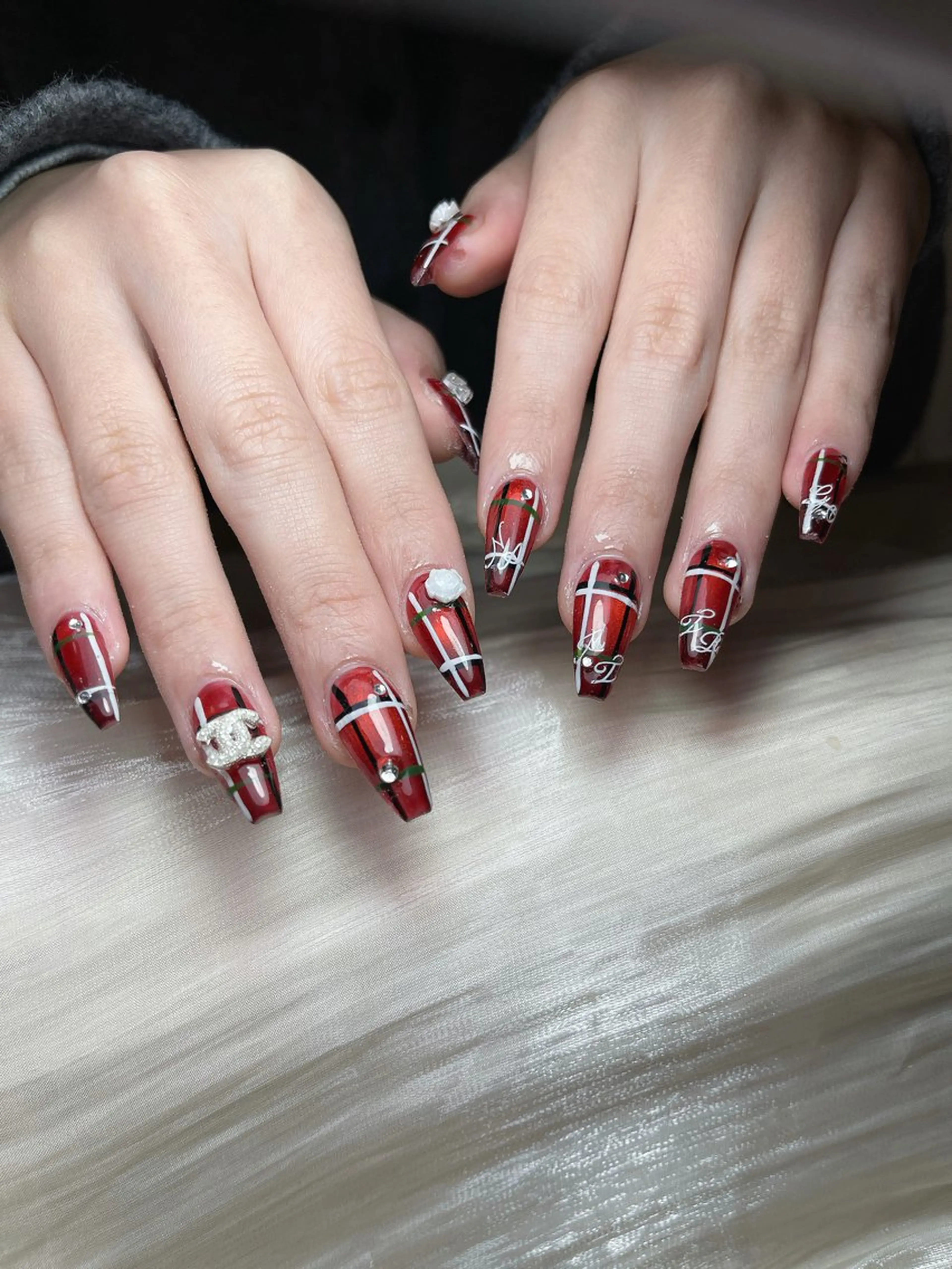 ネイル Ss nail studio所属・Ss nanaのネイルデザイン