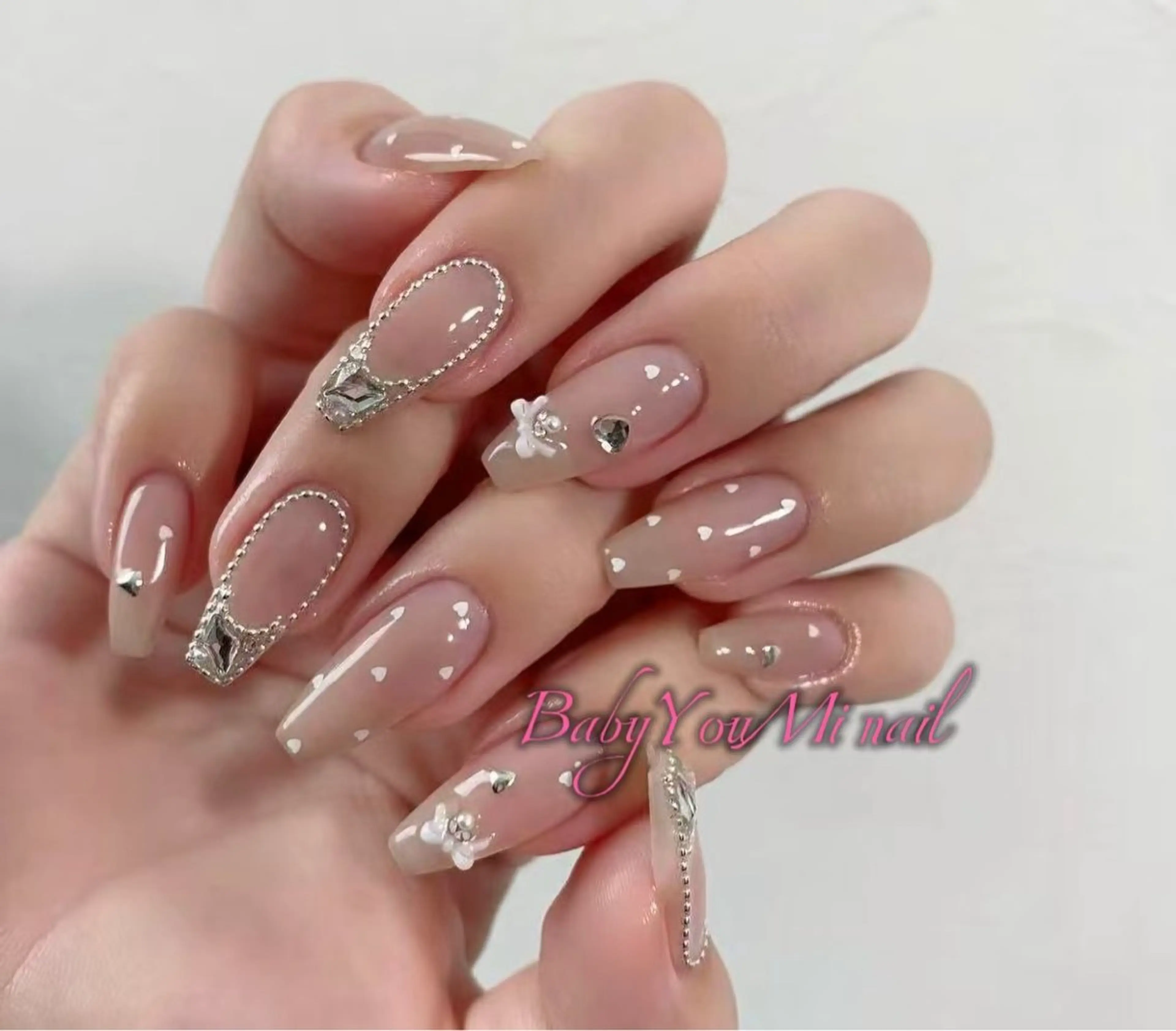 ネイル オーロラネイル フラワーネイル フットネイル フレンチネイル ジェルネイル ハンドネイル BabyYouMi nailのネイルデザイン