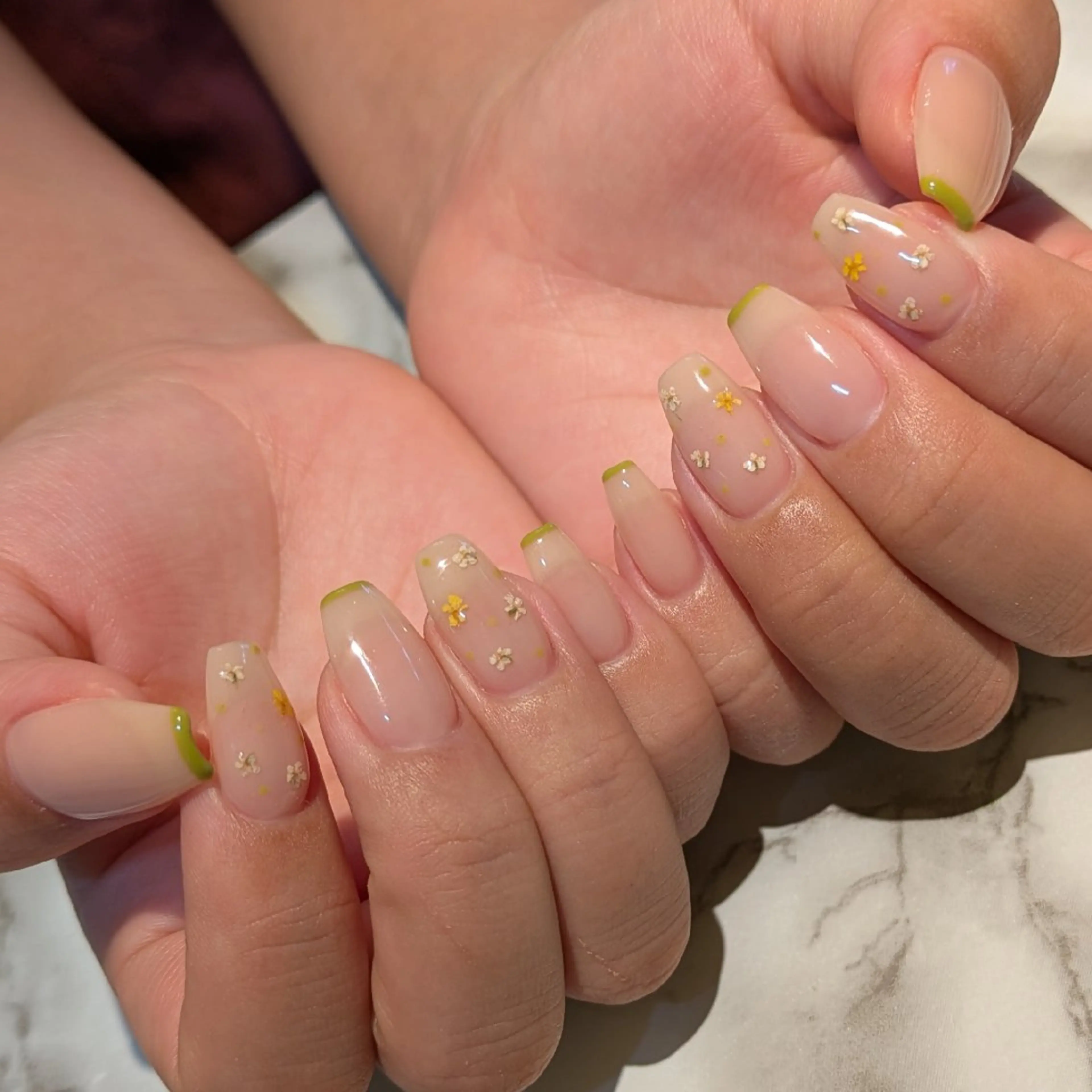 ネイル フラワーネイル ジェヌインネイル 河内のネイルデザイン