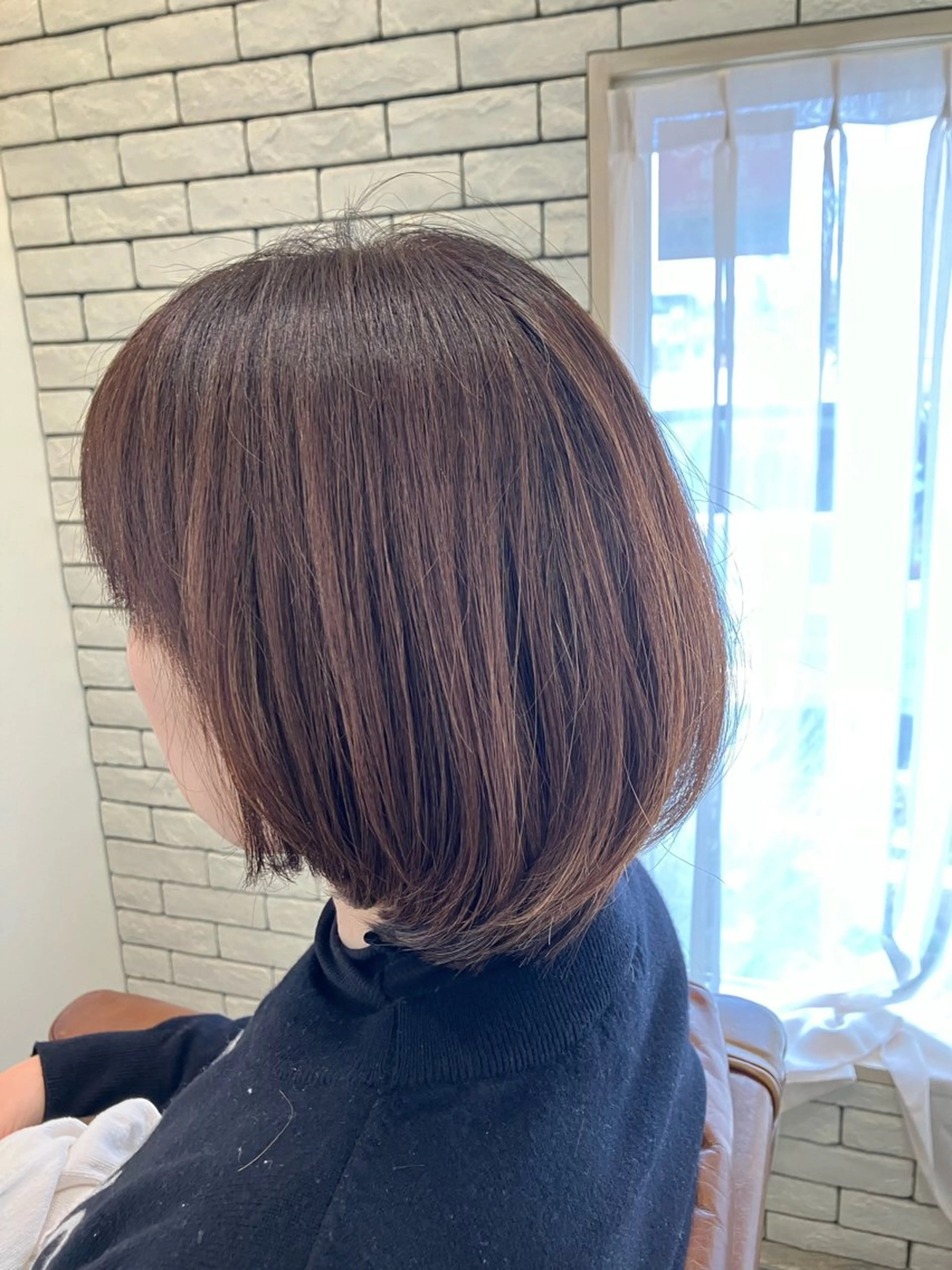 ミディアム レイヤーカット adorableはなみずき店所属・唯一無二の曲がる 縮毛矯正 小林のヘアスタイル