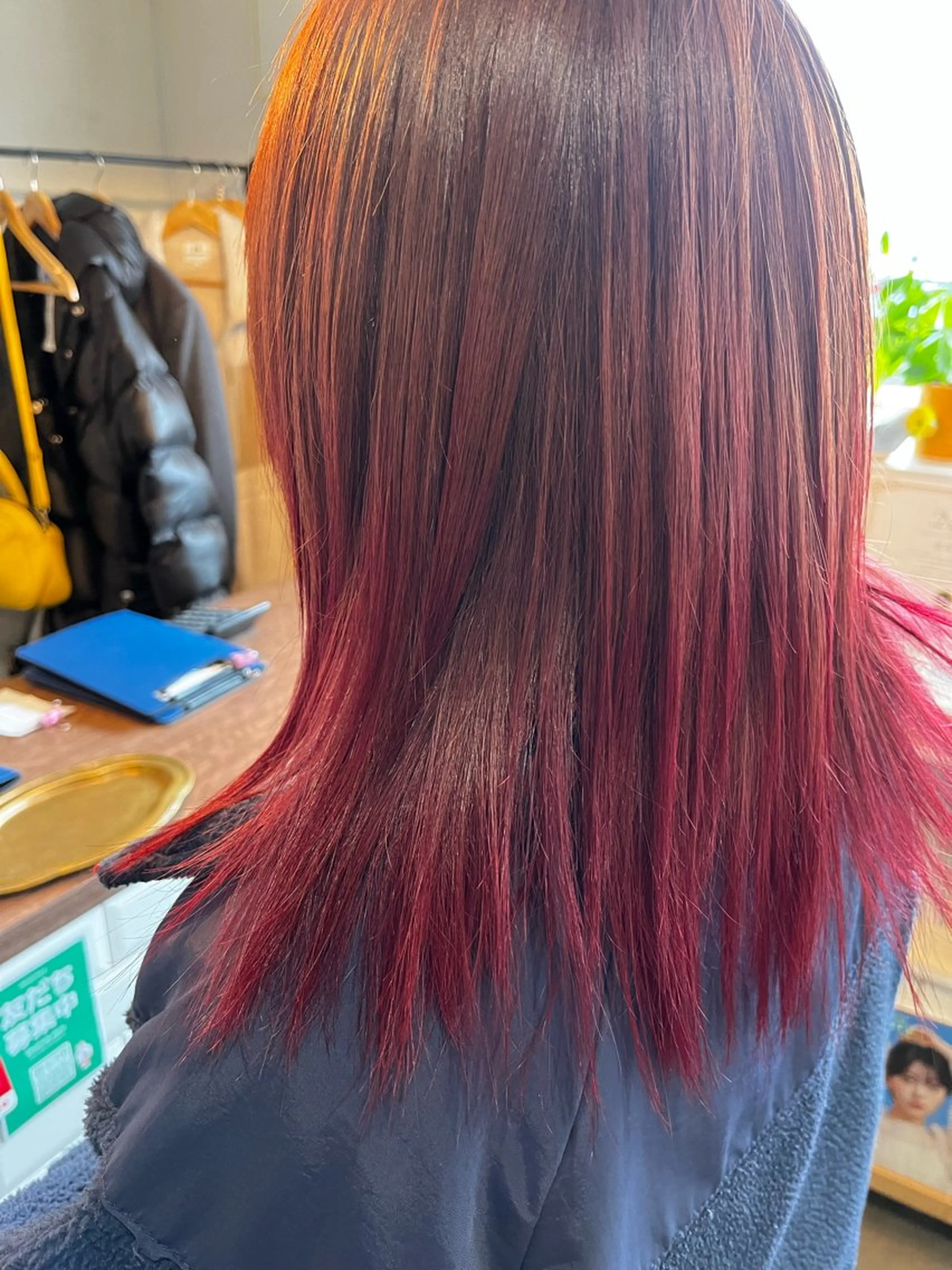 セミロング ☺︎宮田 麻衣☺︎のヘアスタイル