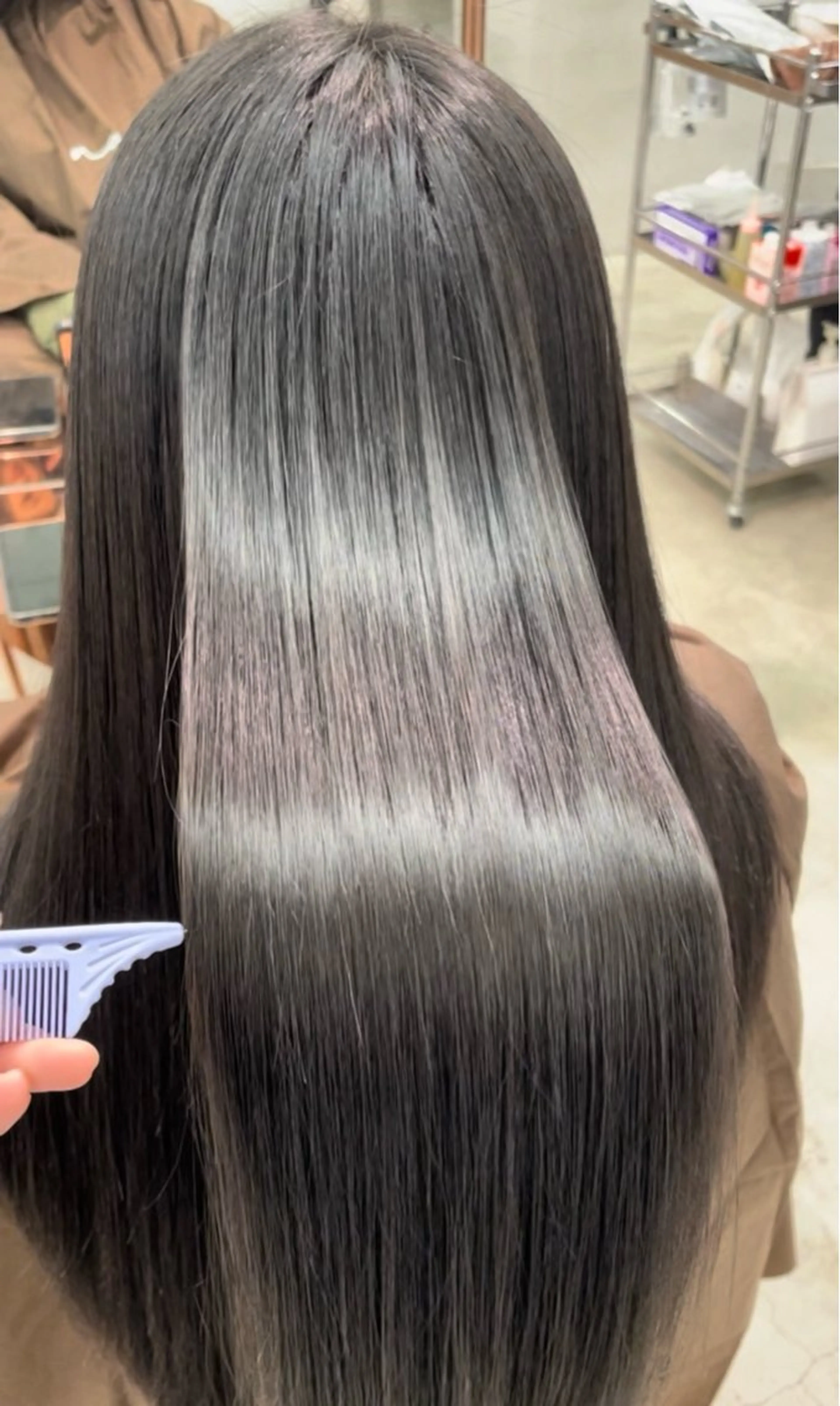 ロング 縮毛矯正 鶴井 美空のヘアスタイル