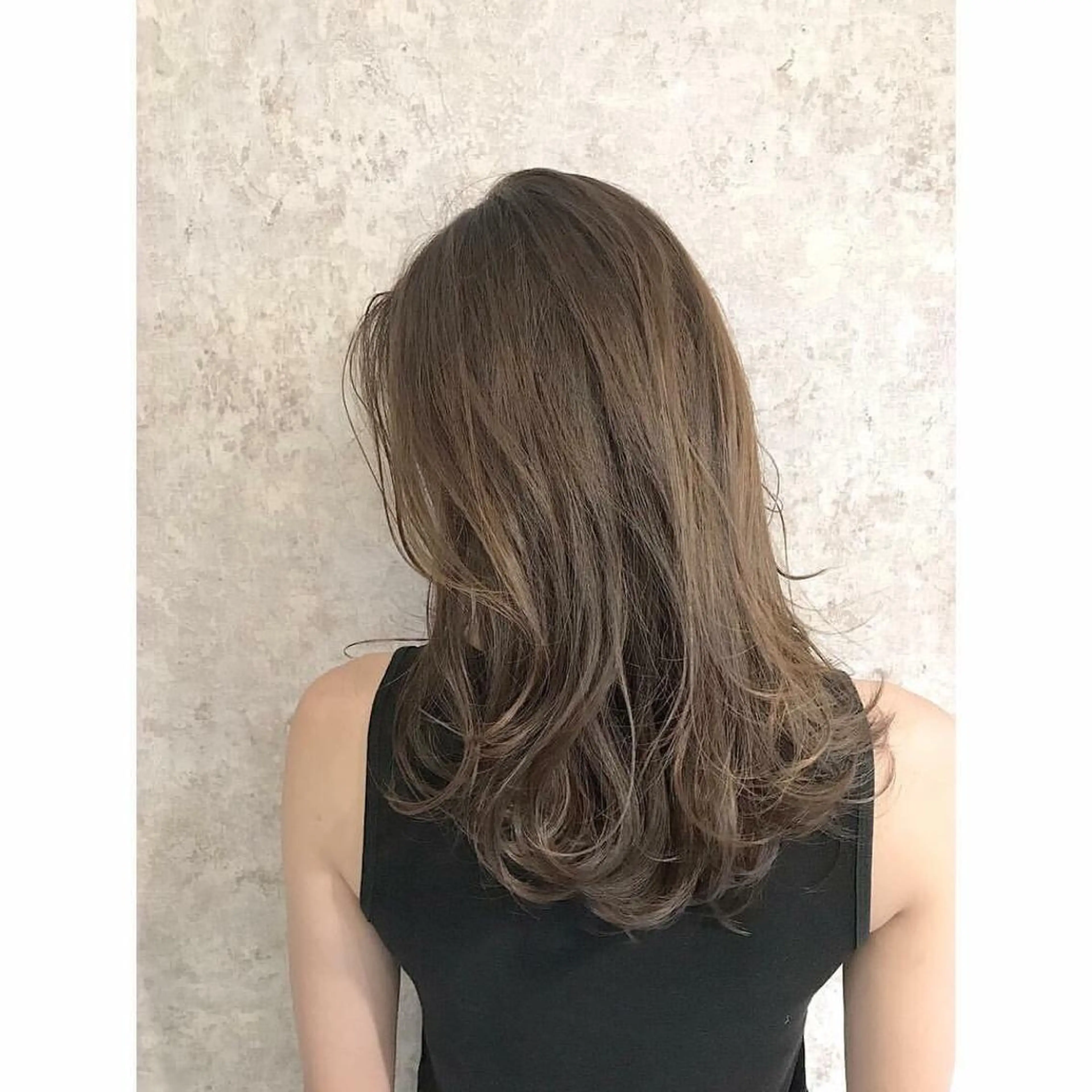 ミディアム カラー due hair 京都駅前店 MILBON オージュア認定サロン【デューヘアー】所属・ハイトーンブリーチ 土坂 由志【京都】のヘアスタイル