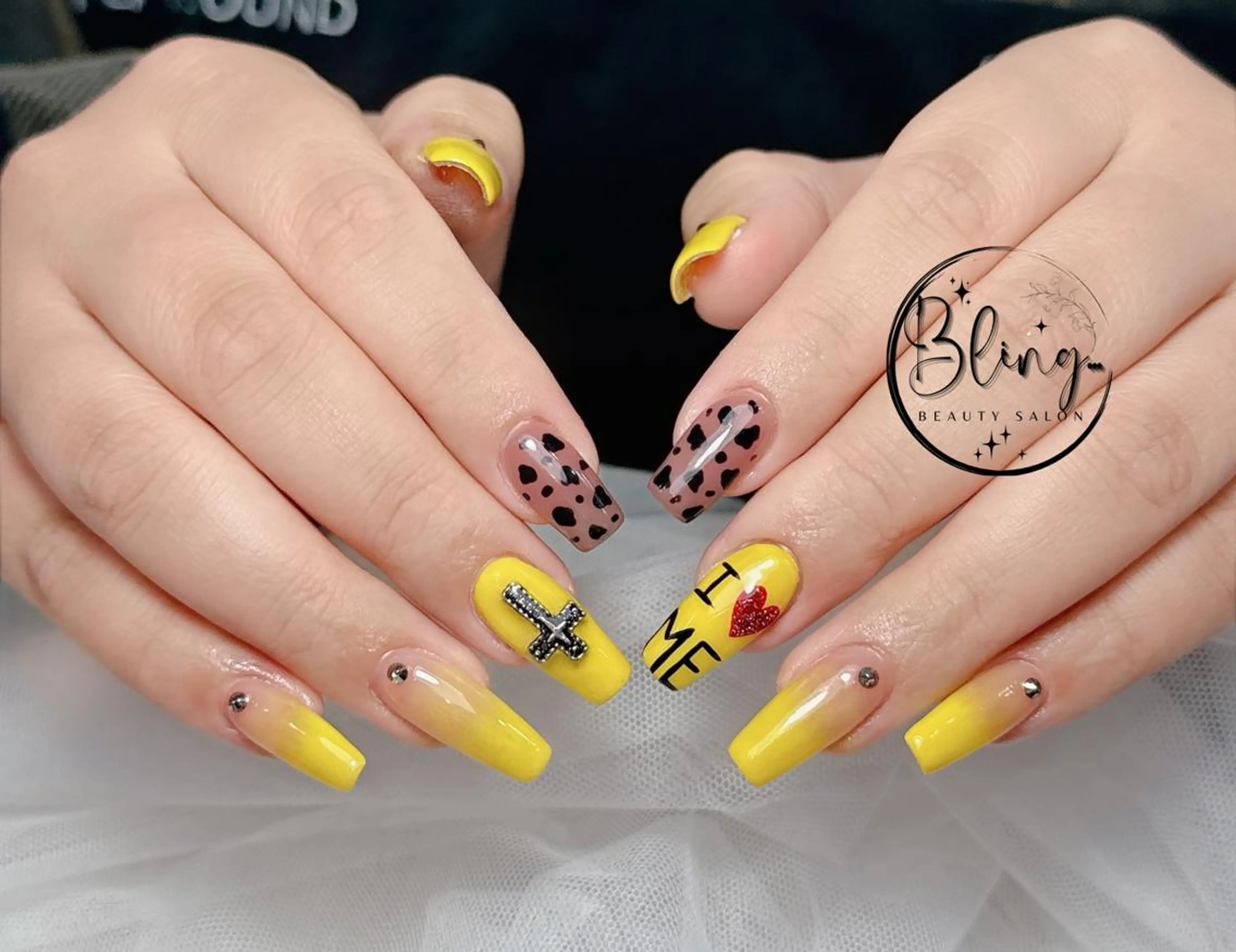 ロング 韓国風ヘア ハンドネイル Bling Salonのネイルデザイン