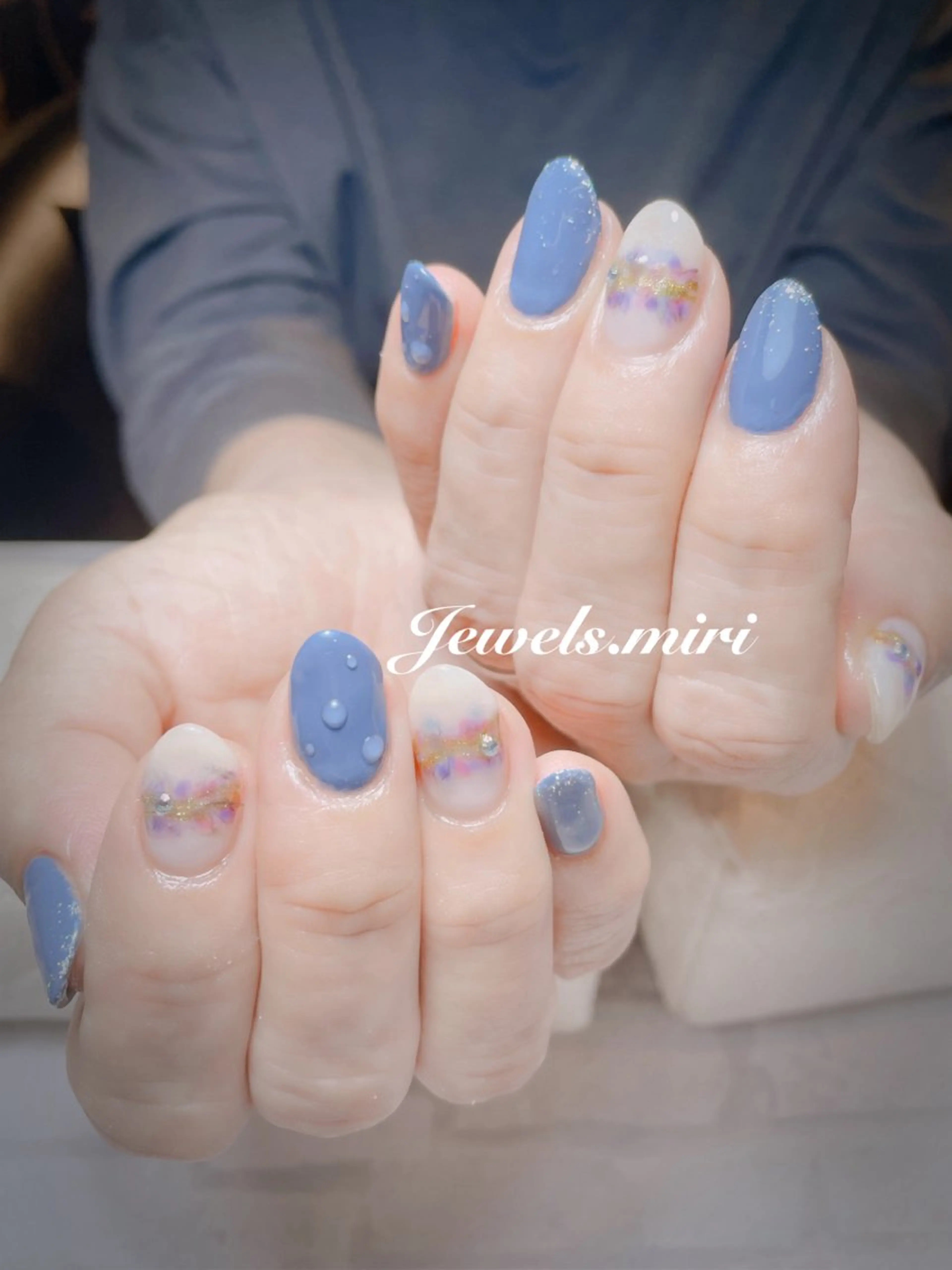 ネイル ブルー ホワイト Jewels nail lily 白楽所属・ネイルサロン Jewels Mのネイルデザイン