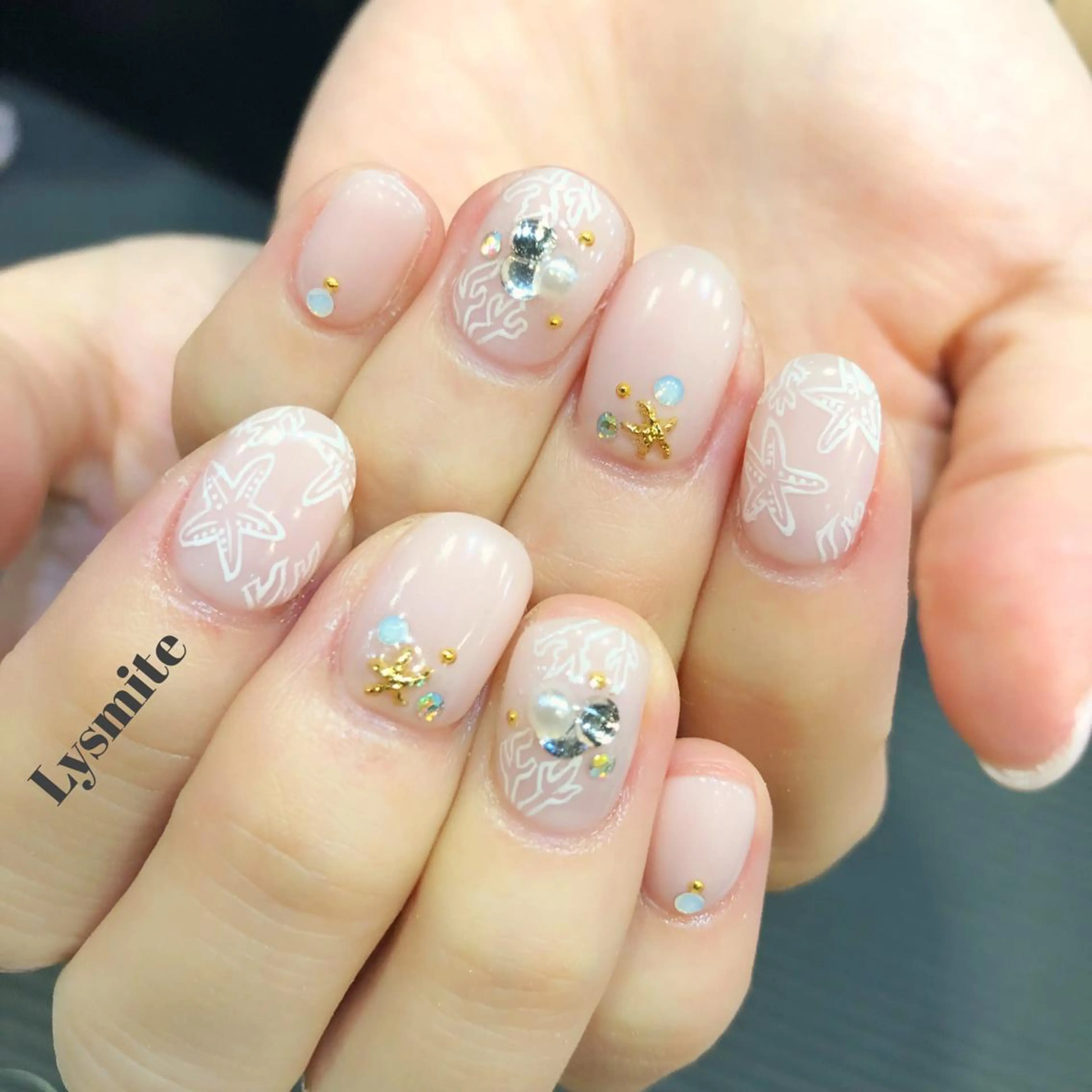 ネイル Lysmite所属・岩本 美香のネイルデザイン