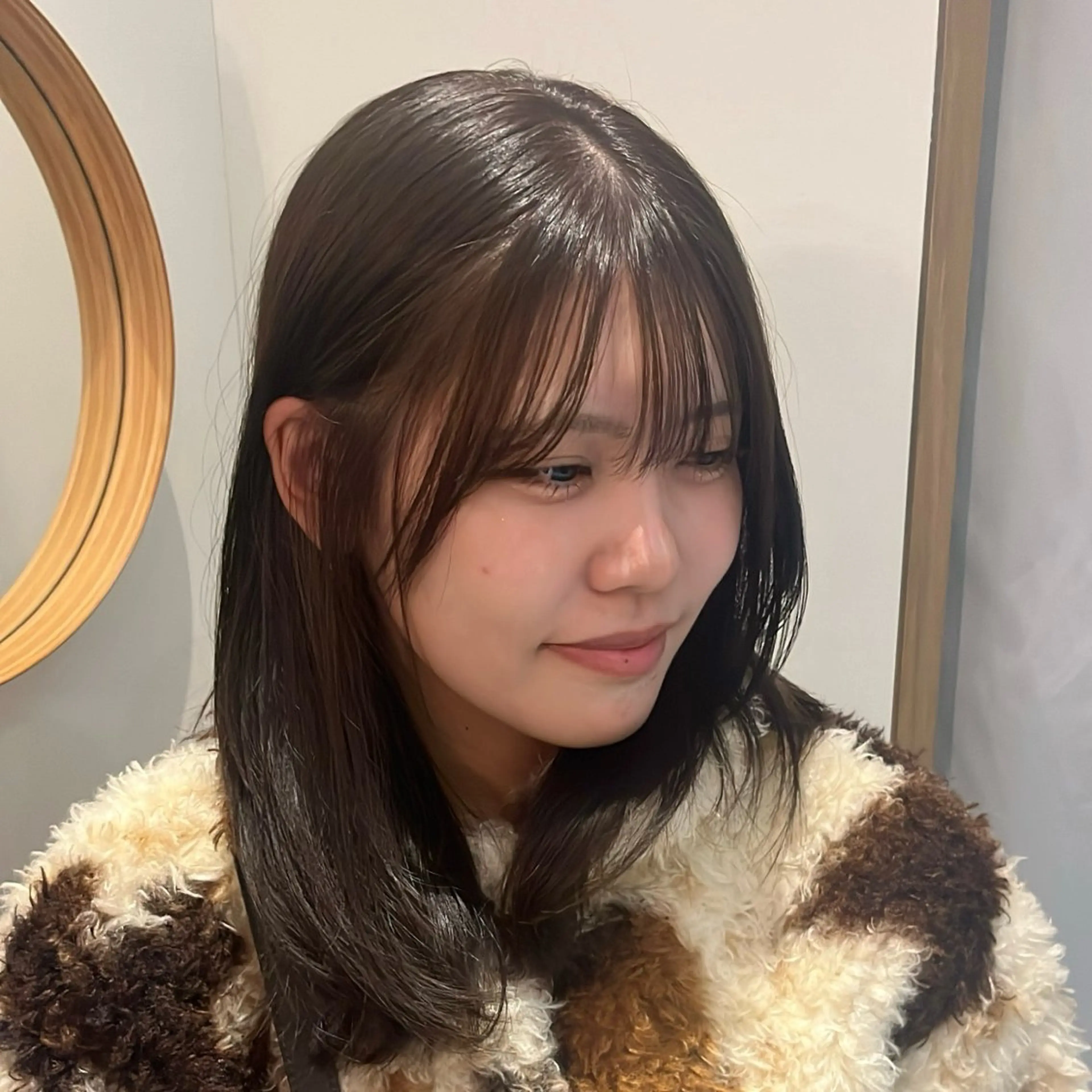 セミロング ヘアカラー Wカラー🐾 ハルナのヘアスタイル