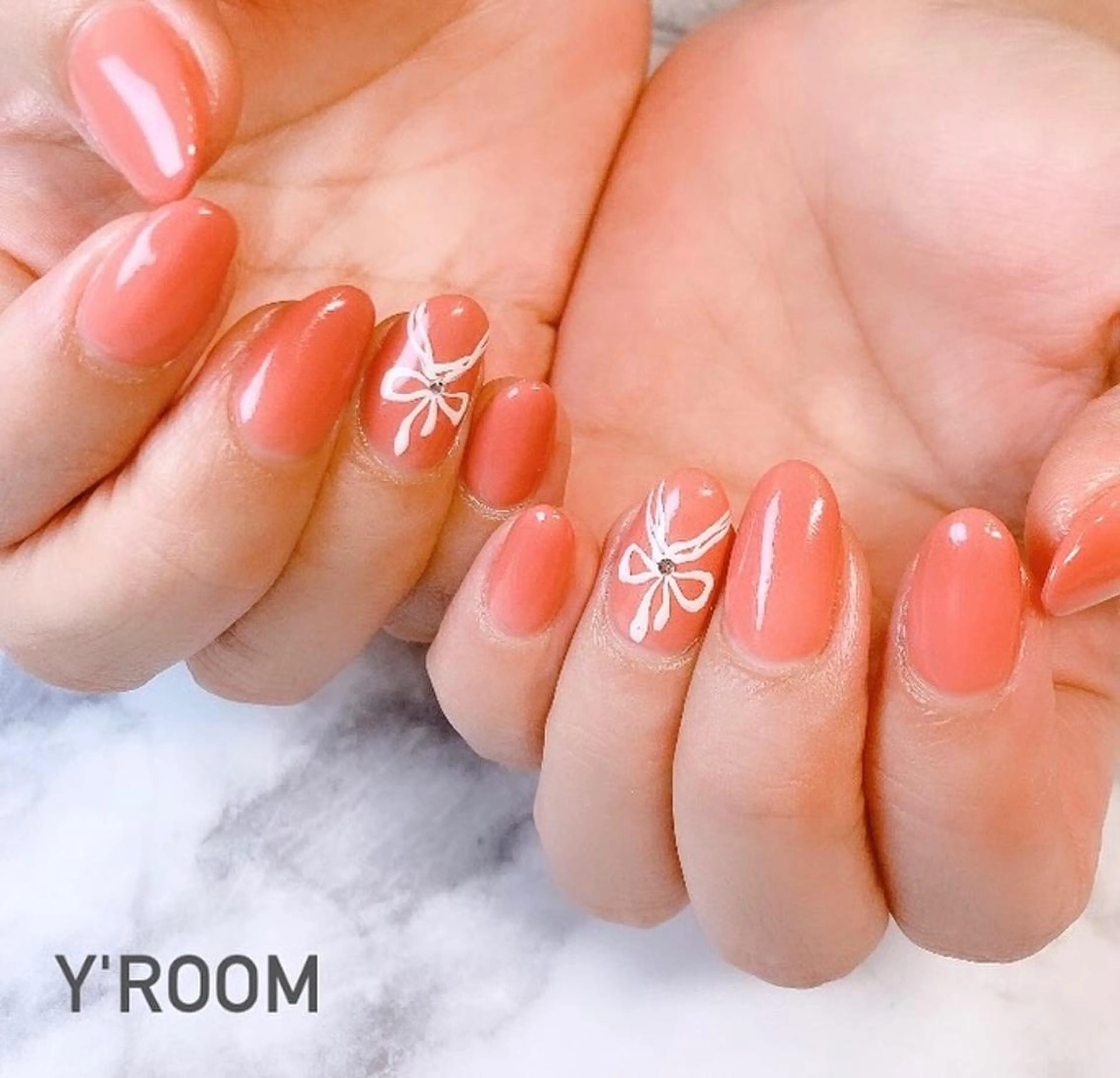 ネイル オーロラネイル フラッシュネイル フットネイル ジェルネイル 氷ネイル・うるうるネイル ハンドネイル YUKA （ネイリスト）のネイルデザイン