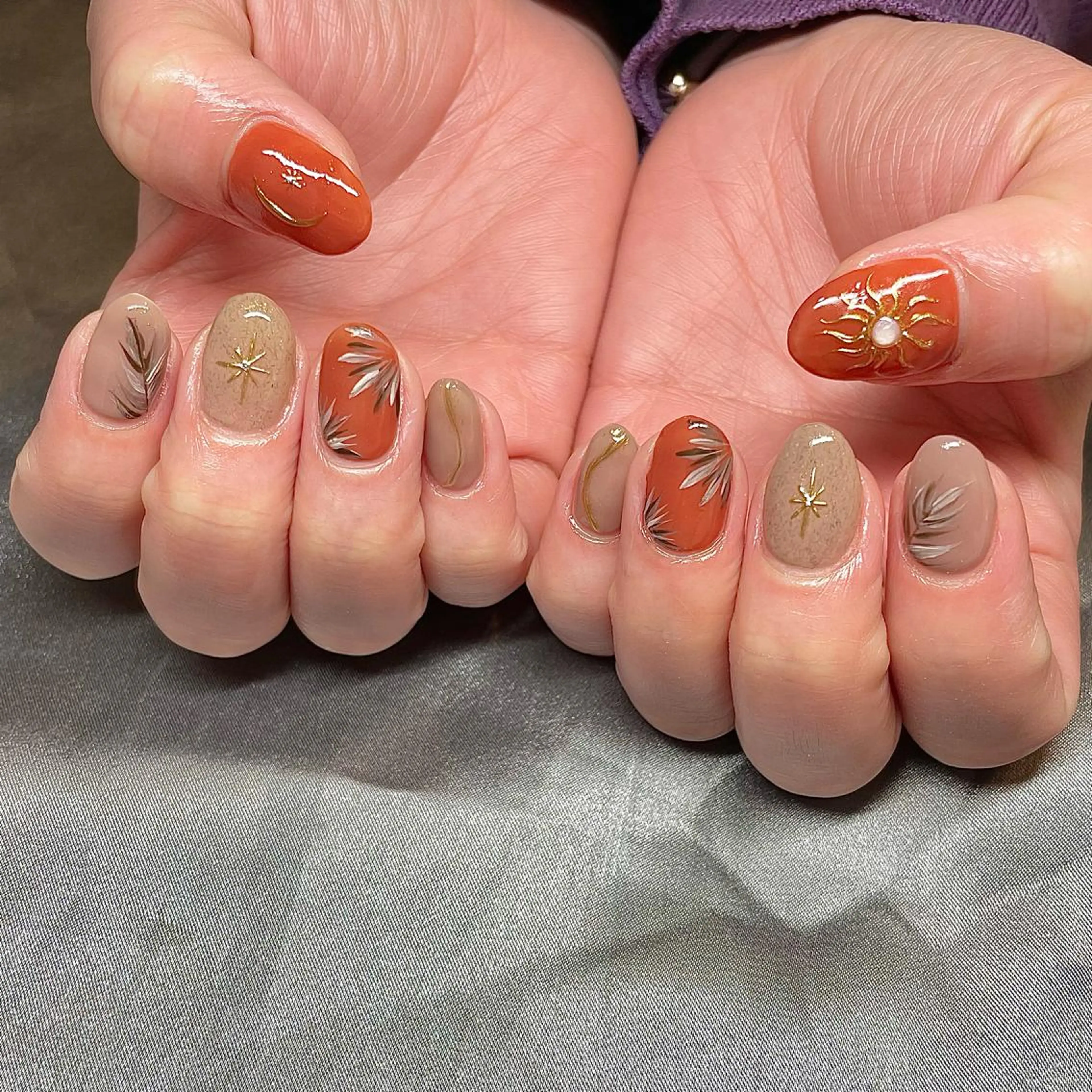 ミディアム カラー パーマ ヘアアレンジ メンズ キッズ ネイル マツエク・マツパ アイブロウ オレンジ テラコッタ カラーマツエク ミラーネイル オレンジ nail&eye Aoのマツエク・マツパデザイン