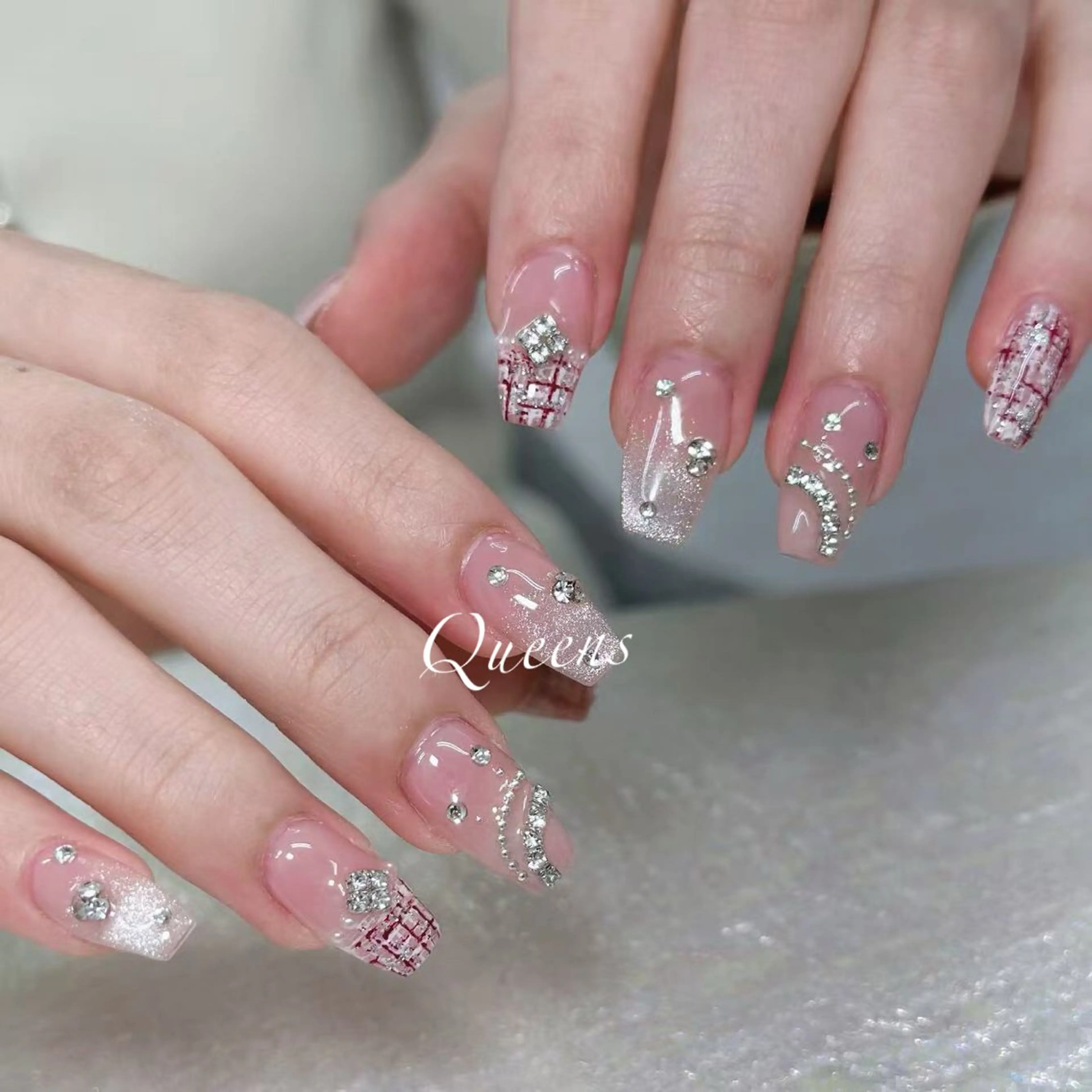 ネイル ハンドネイル Queens ひなのネイルデザイン